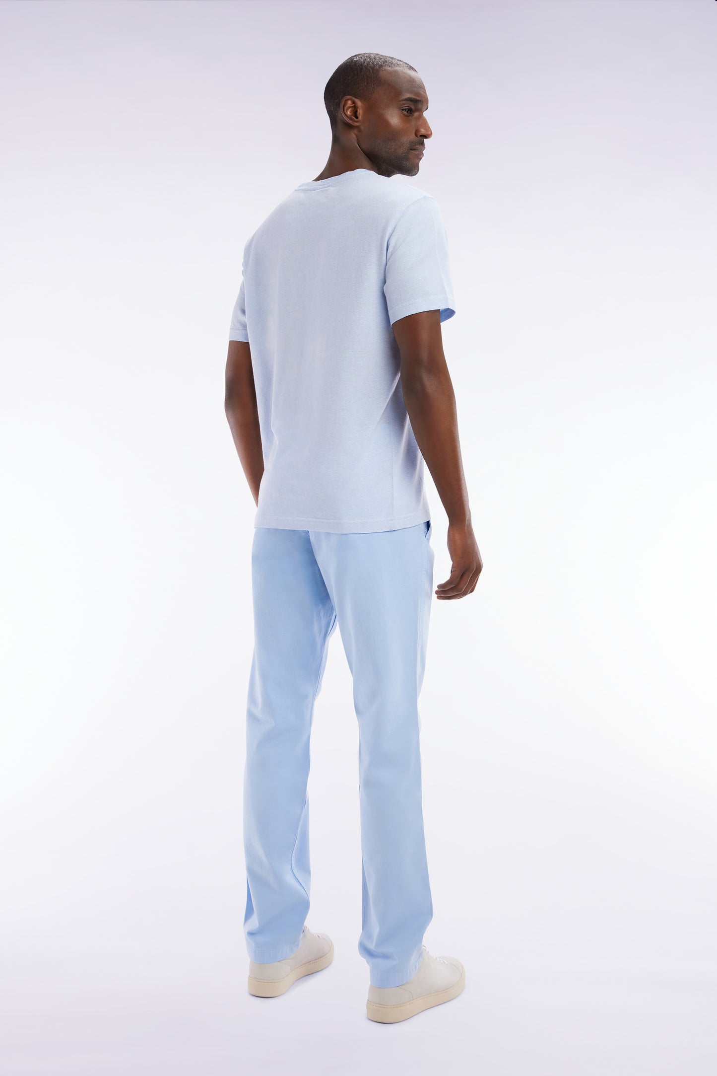 Straight-cut light grey stretch cotton and linen pleat-free chinos