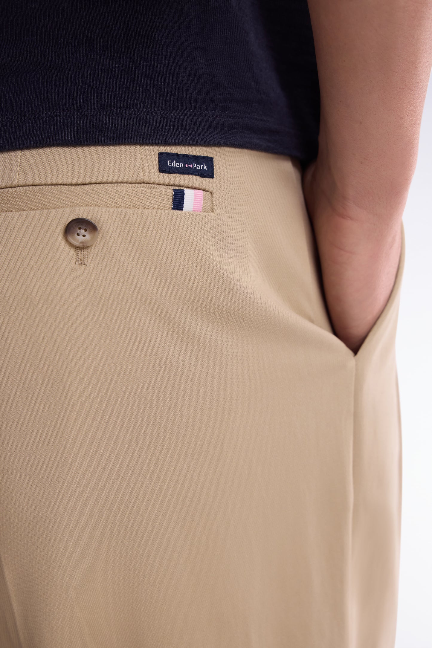 Wide-leg beige pleated trousers in stretch lyocell and cotton