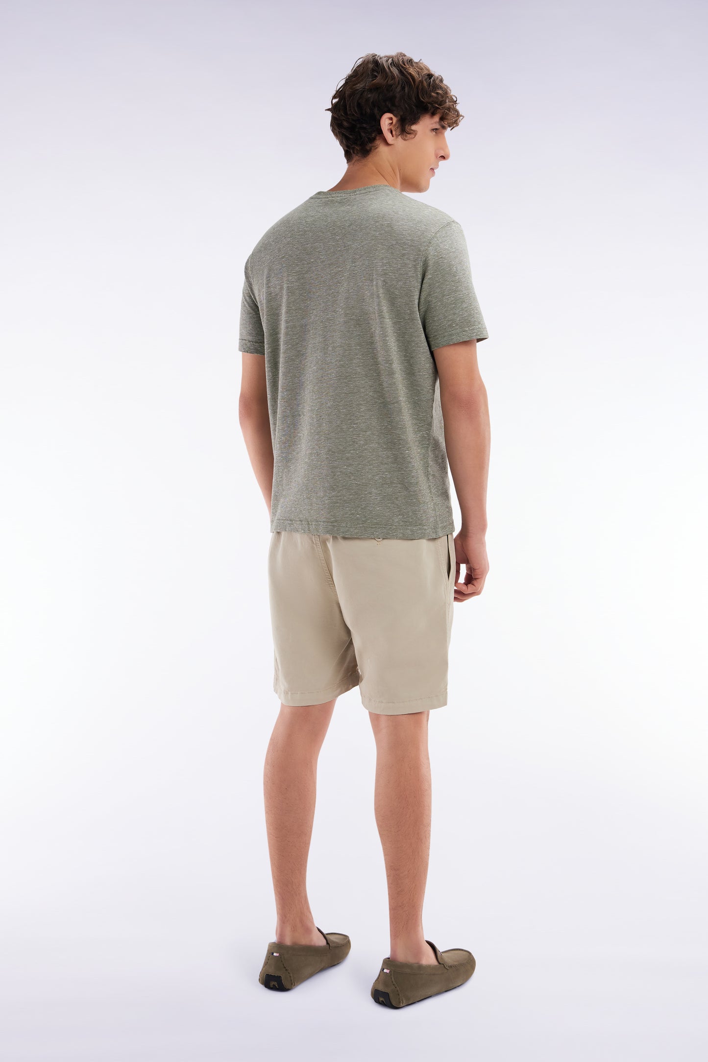 Elastic waist shorts in plain beige stretch cotton