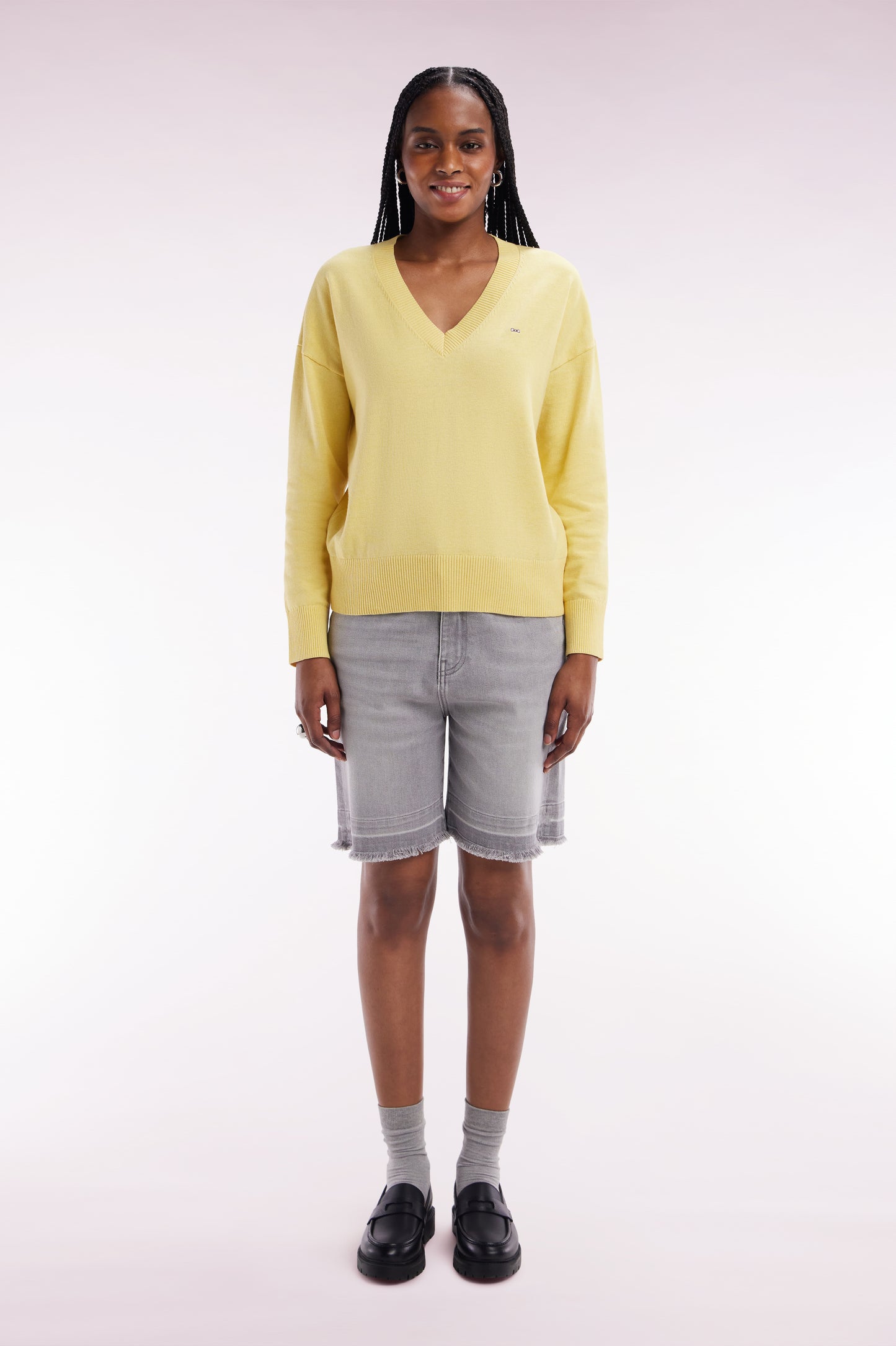Relaxed fit grey stretch denim shorts