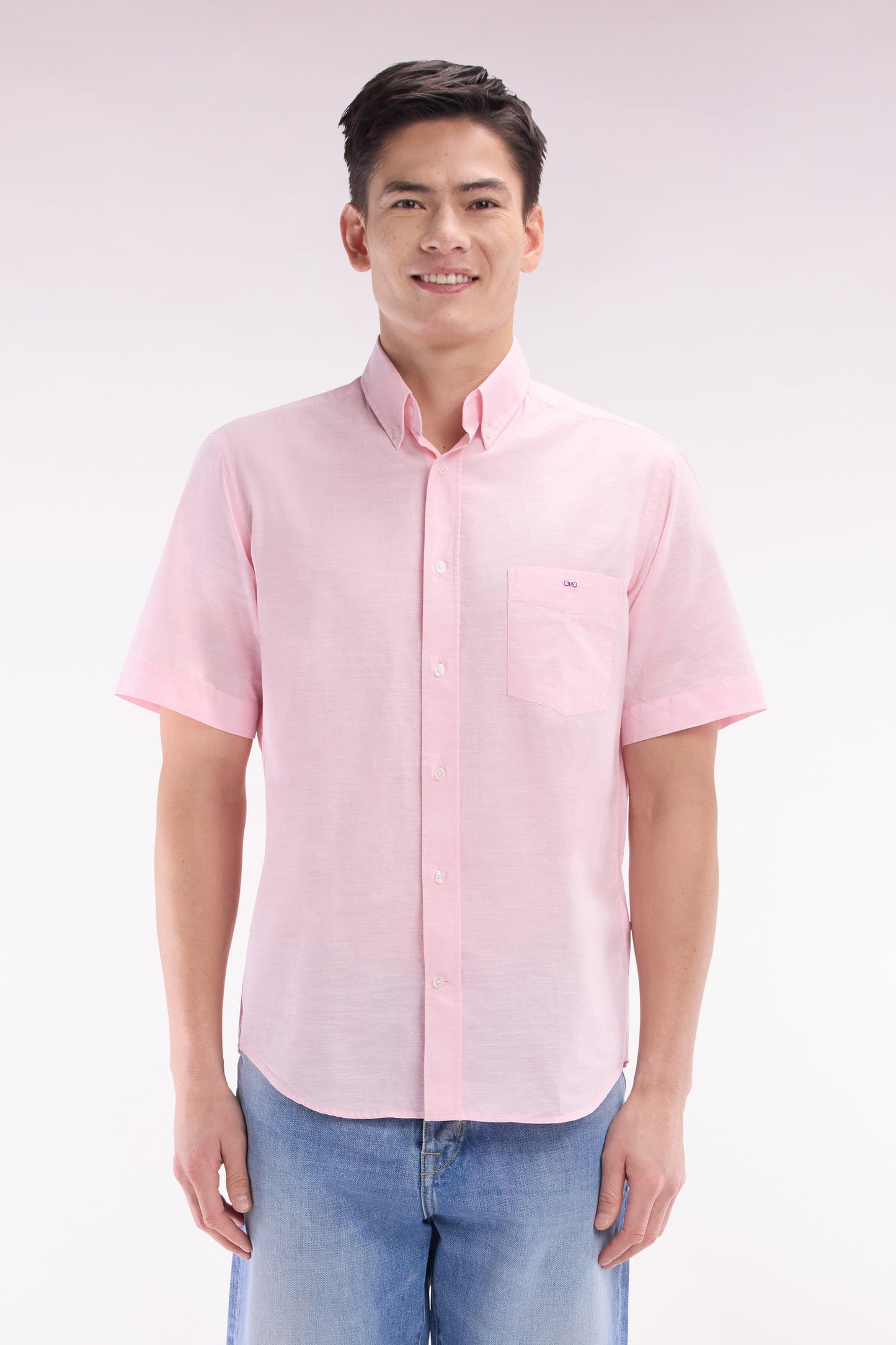 Chemise à manches courtes en coton texturé rose coupe droite