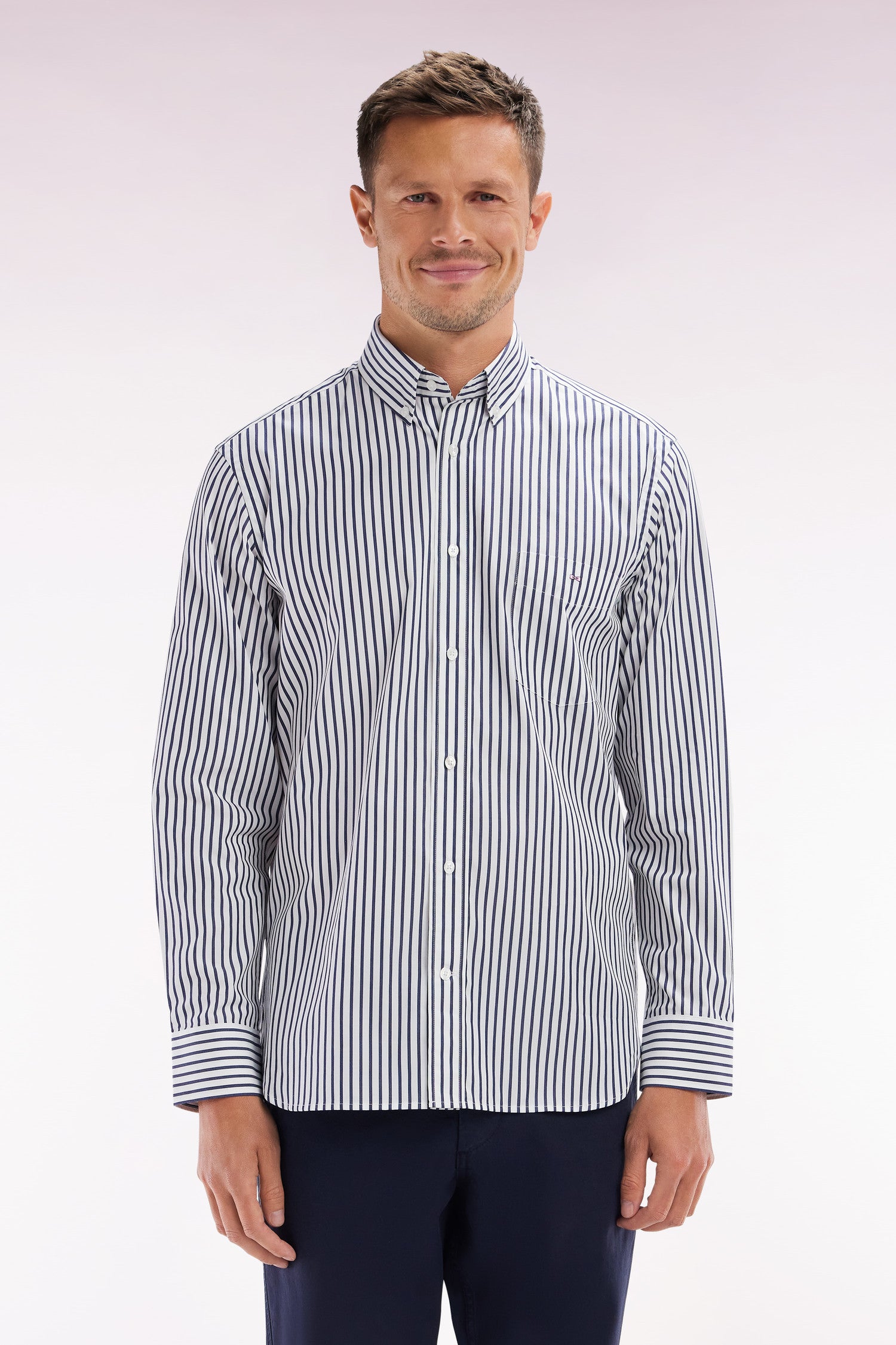 Chemise en coton rayée bleue coupe droite