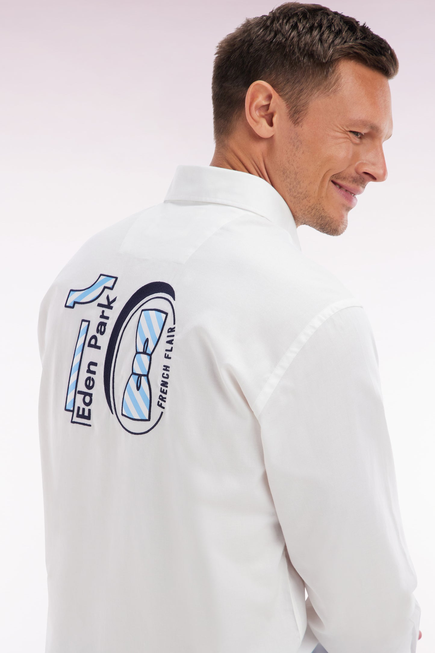 Straight-fit white pinpoint cotton shirt with 10 embroidery