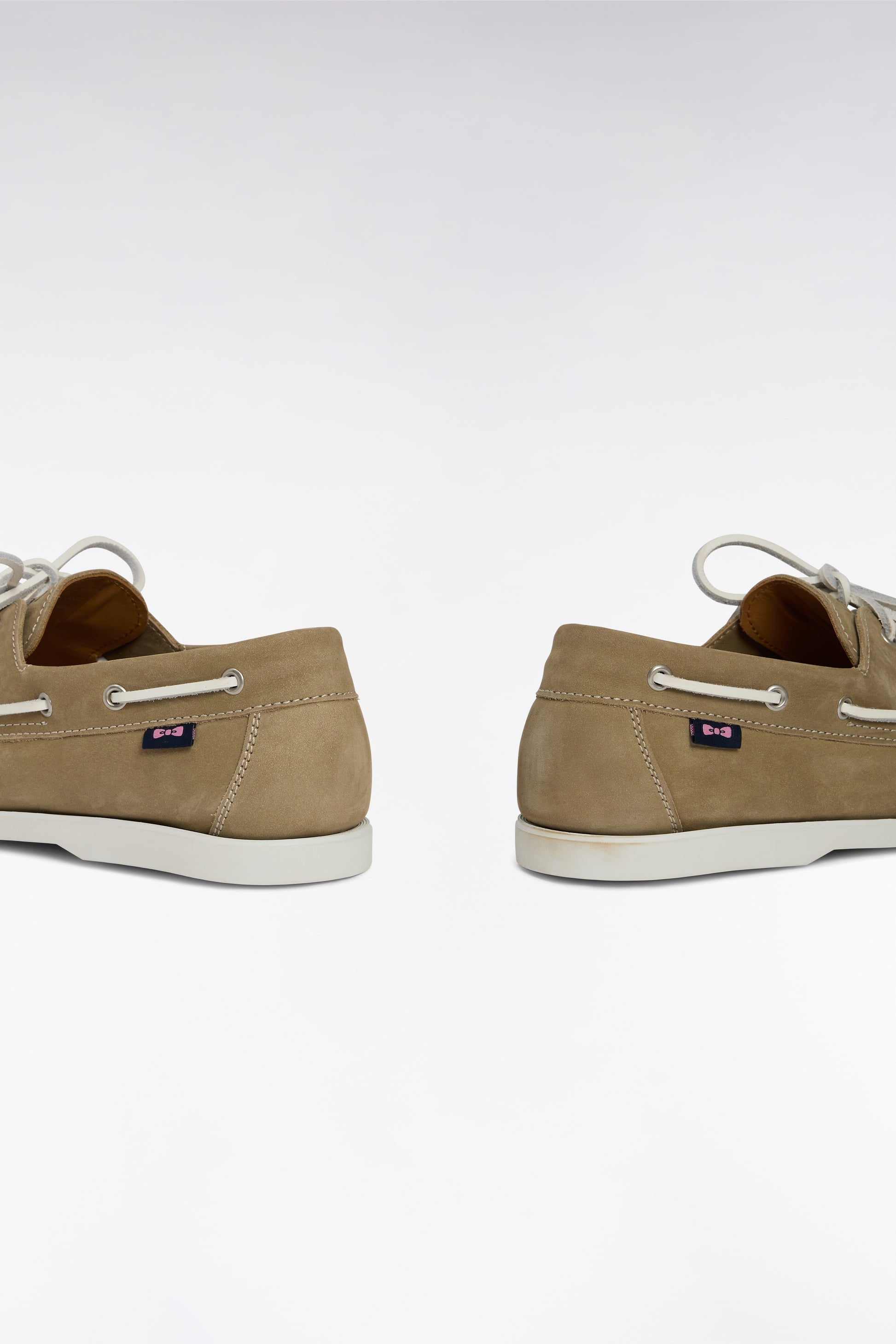 Mocassins bateau en cuir suédé camel