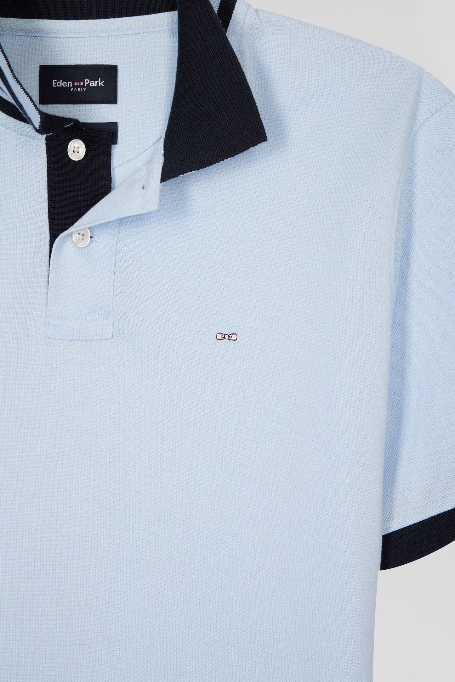 Straight-cut short-sleeved polo shirt in sky blue Pima cotton piqué with striped under collar