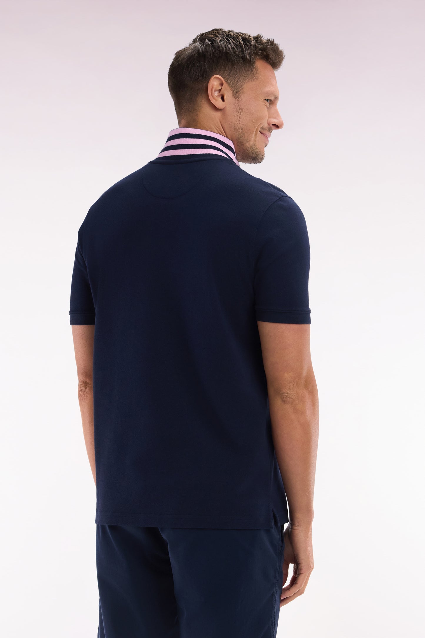 Straight-cut short-sleeved polo shirt in navy blue Pima cotton piqué with striped under collar