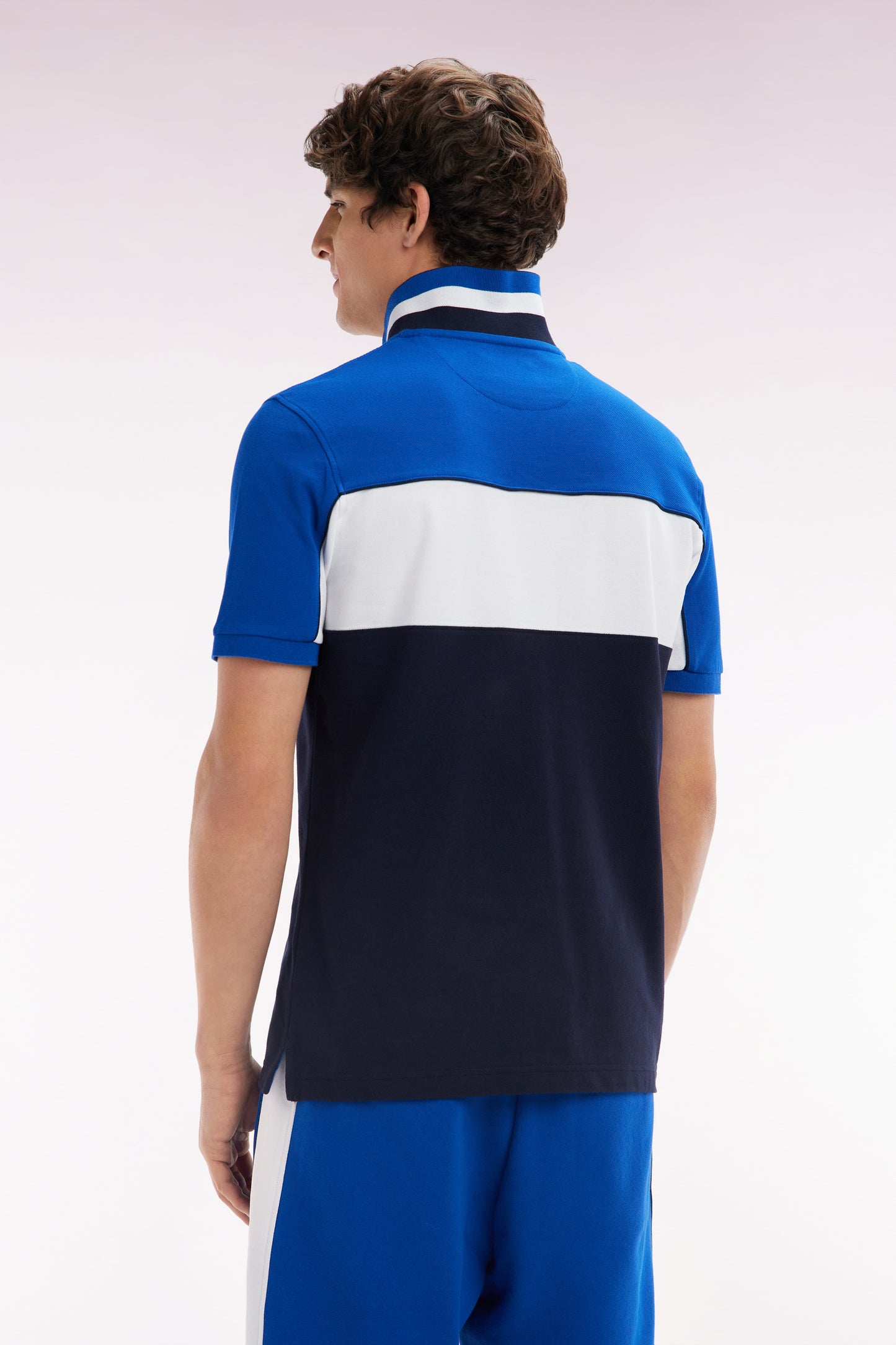 Polo à manches courtes en coton tricolore bleu dessous de col rayé coupe droite