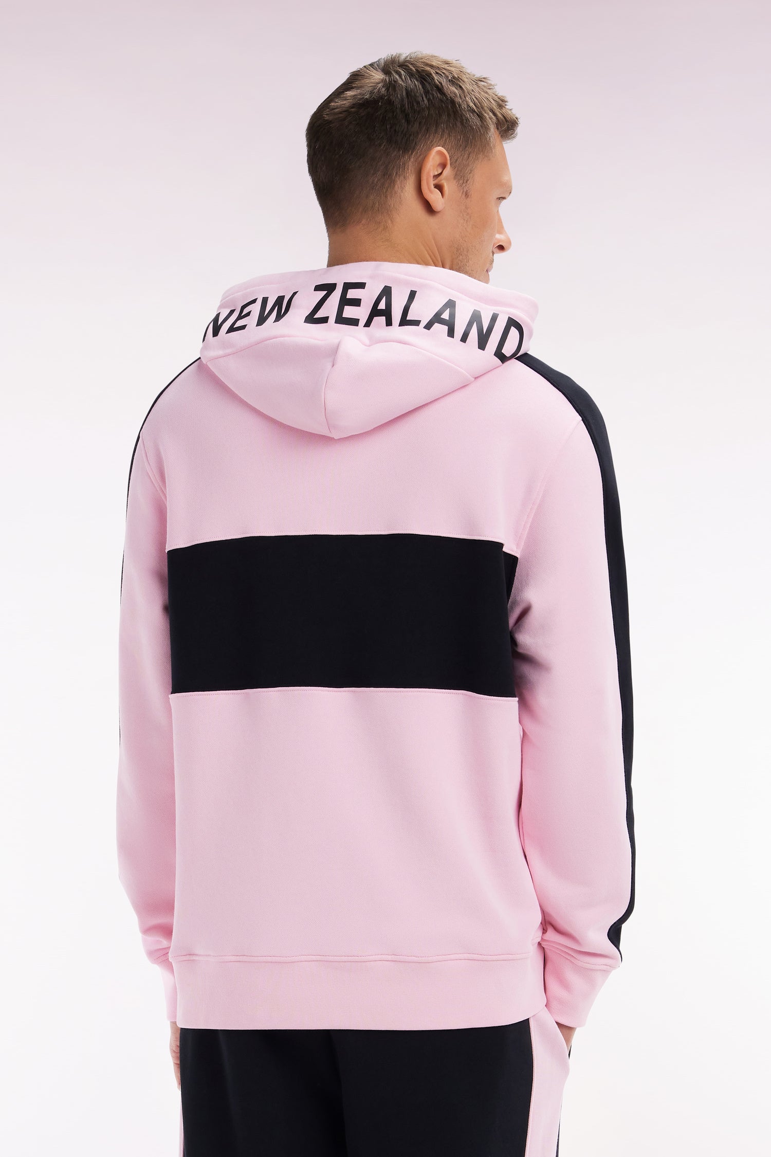 Sweatshirt à capuche New Zealand en coton rose coupe décontractée