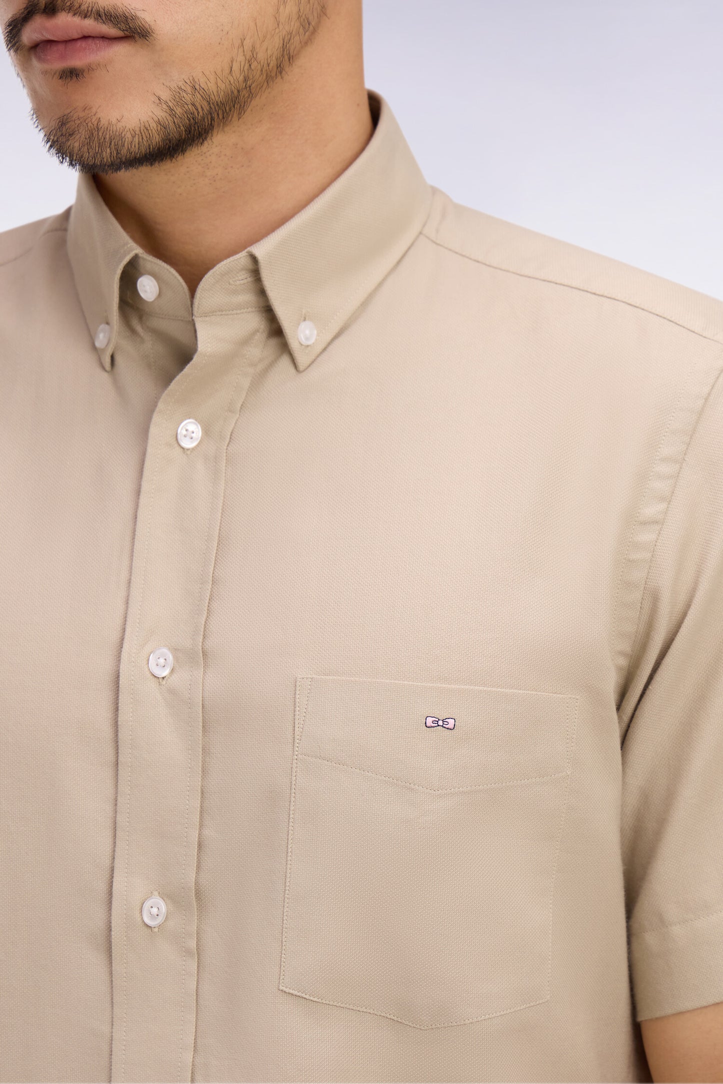 Short-sleeved shirt in beige cotton pique