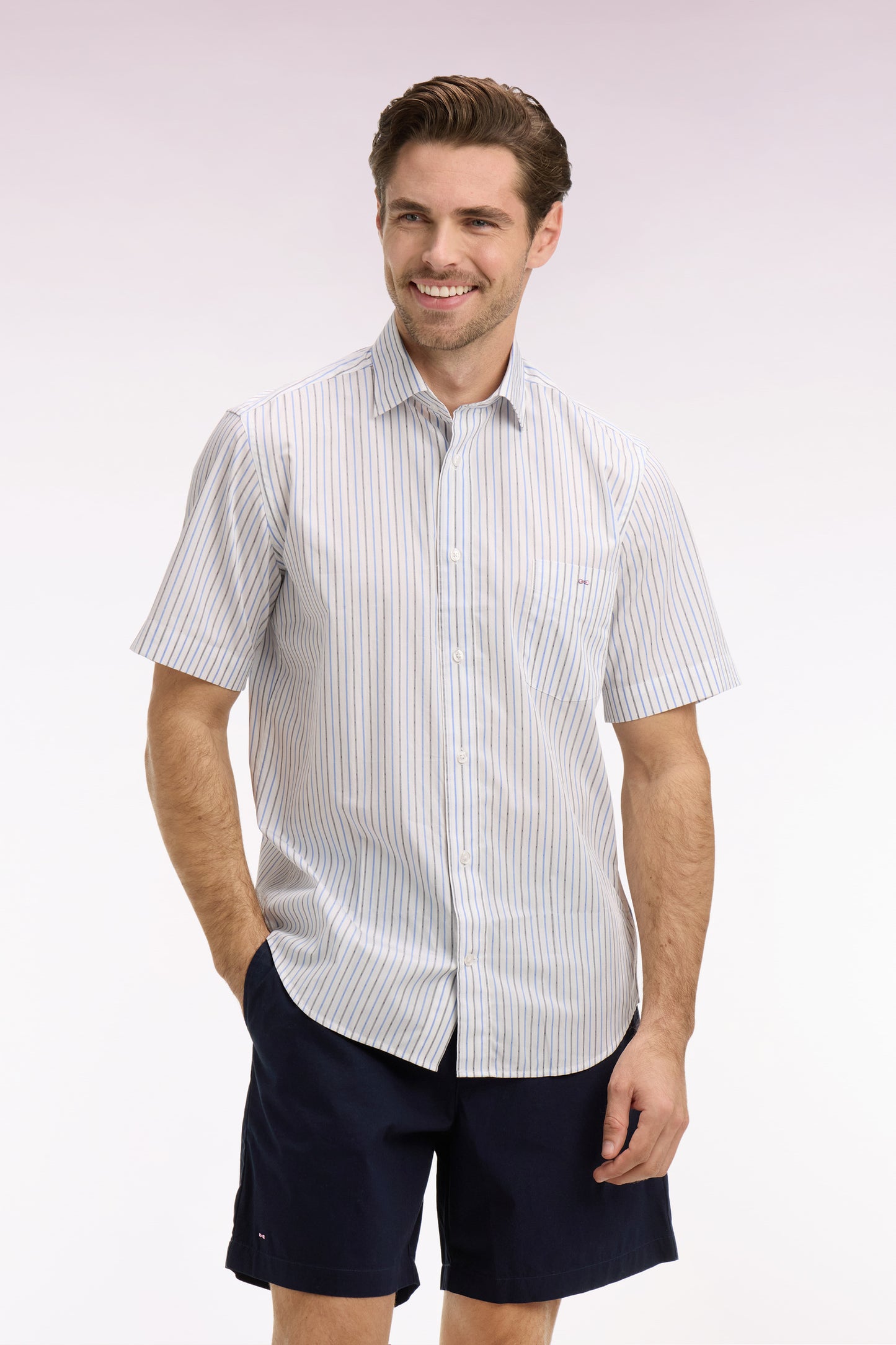 Short-sleeved shirt in sky blue striped cotton dobby