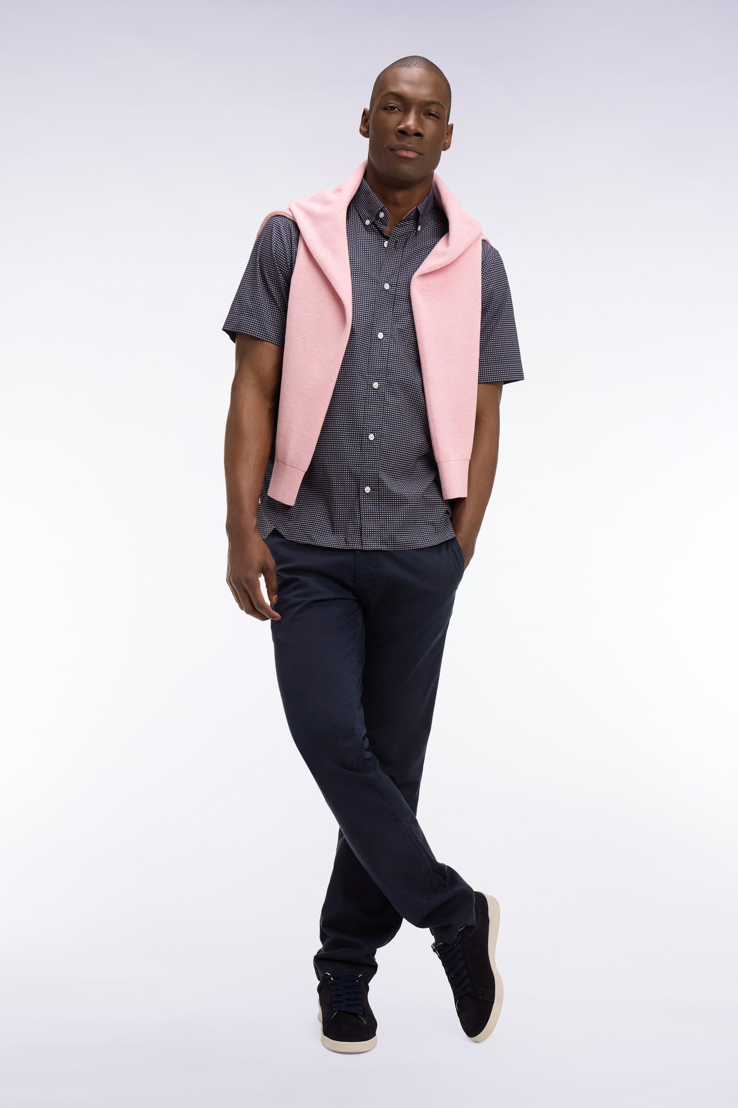 Short-sleeved navy cotton shirt with pink micro-patterns