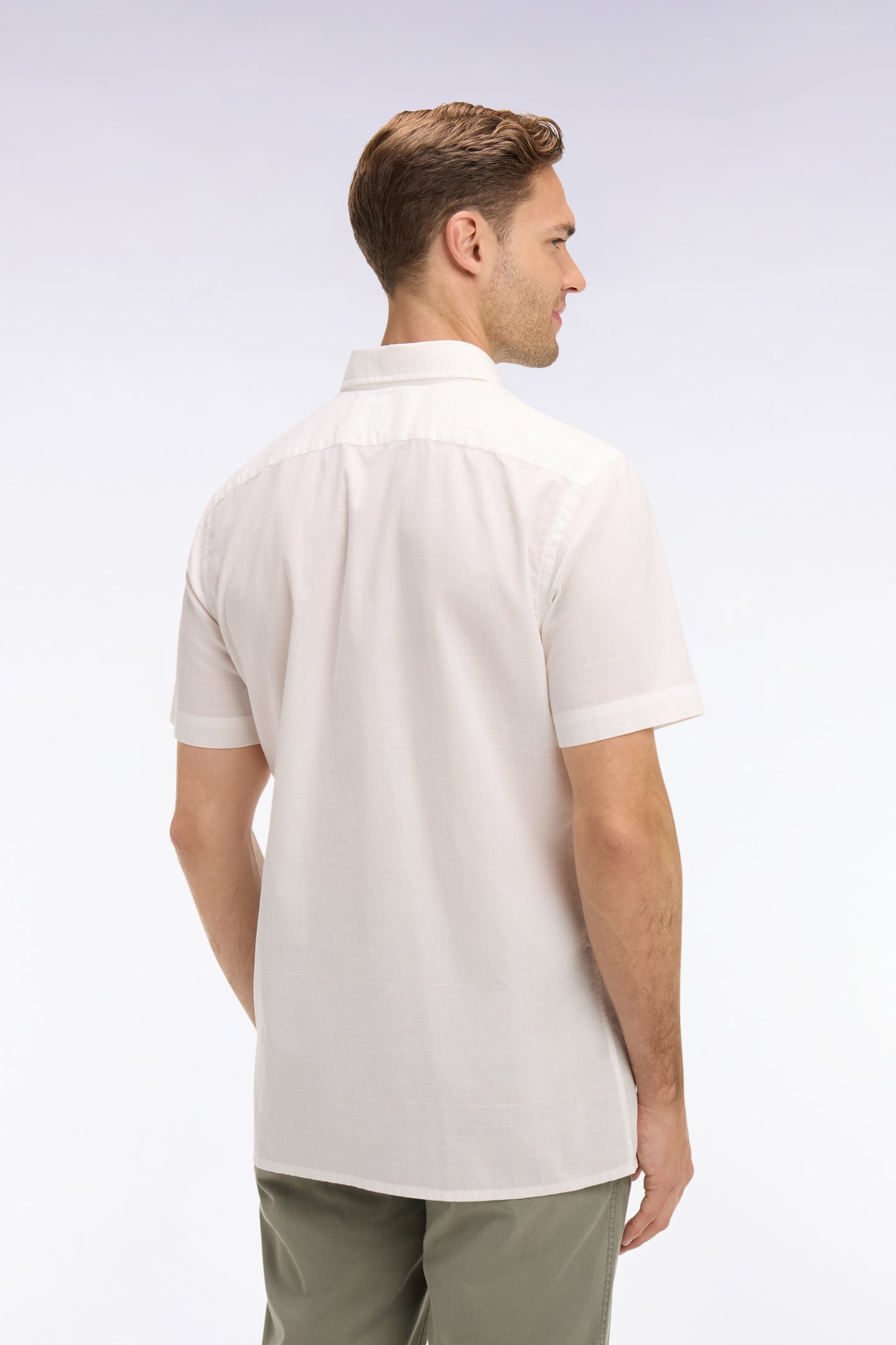 Chemise à manches courtes en coton blanc coupe slim