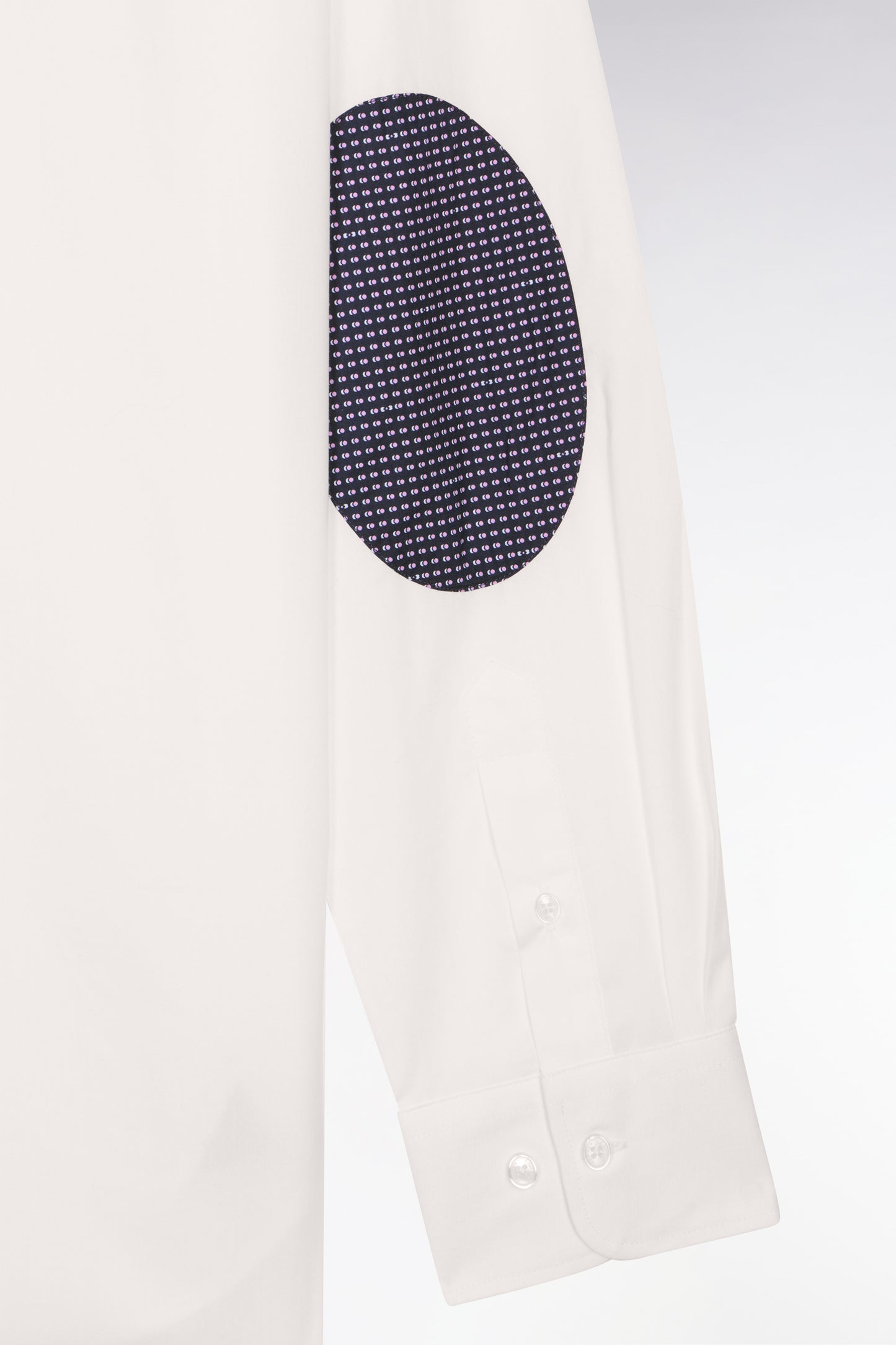 Chemise en coton blanc à coudières imprimées