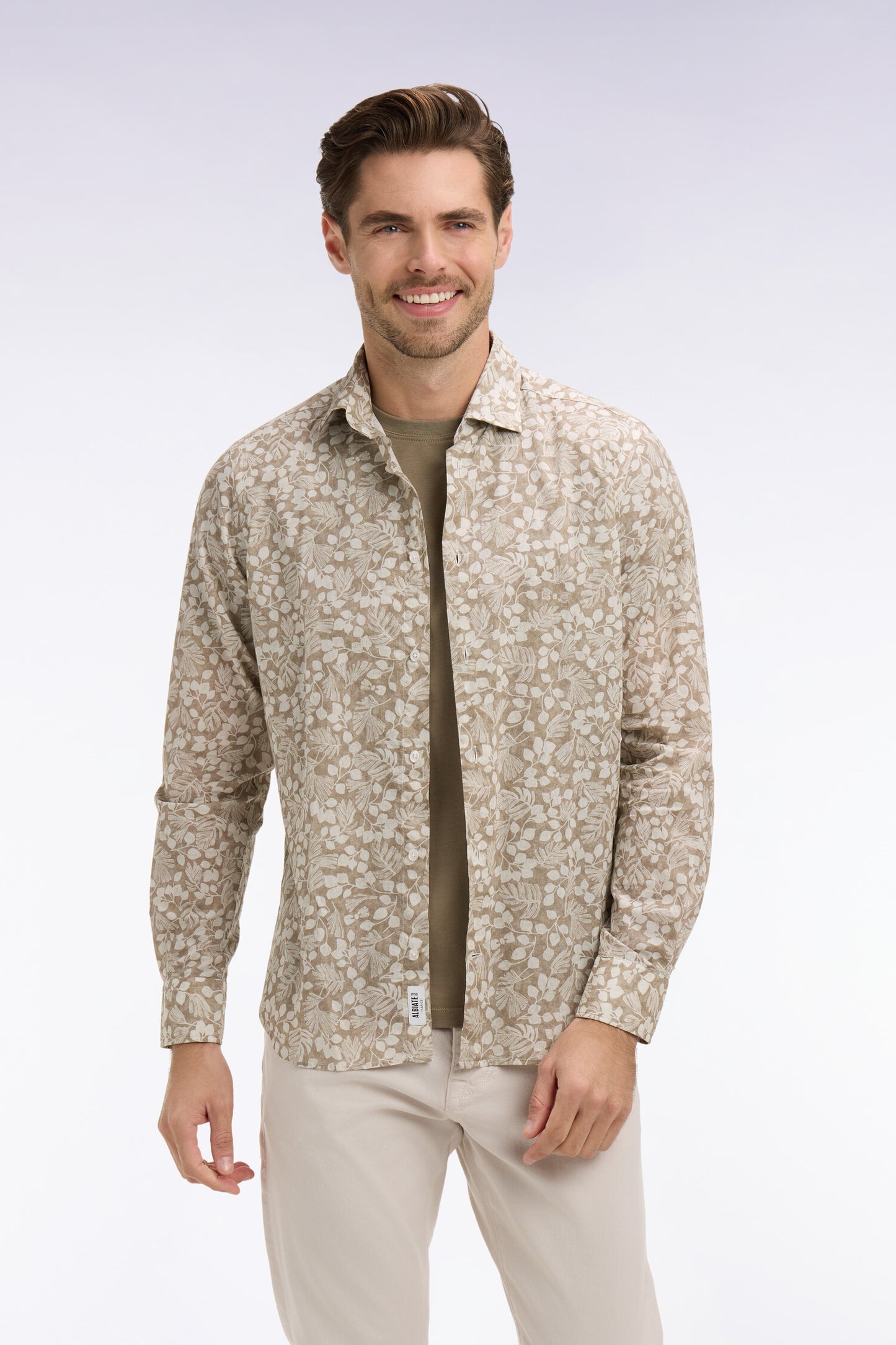 Beige cotton poplin shirt with plant micro-patterns, slim fit