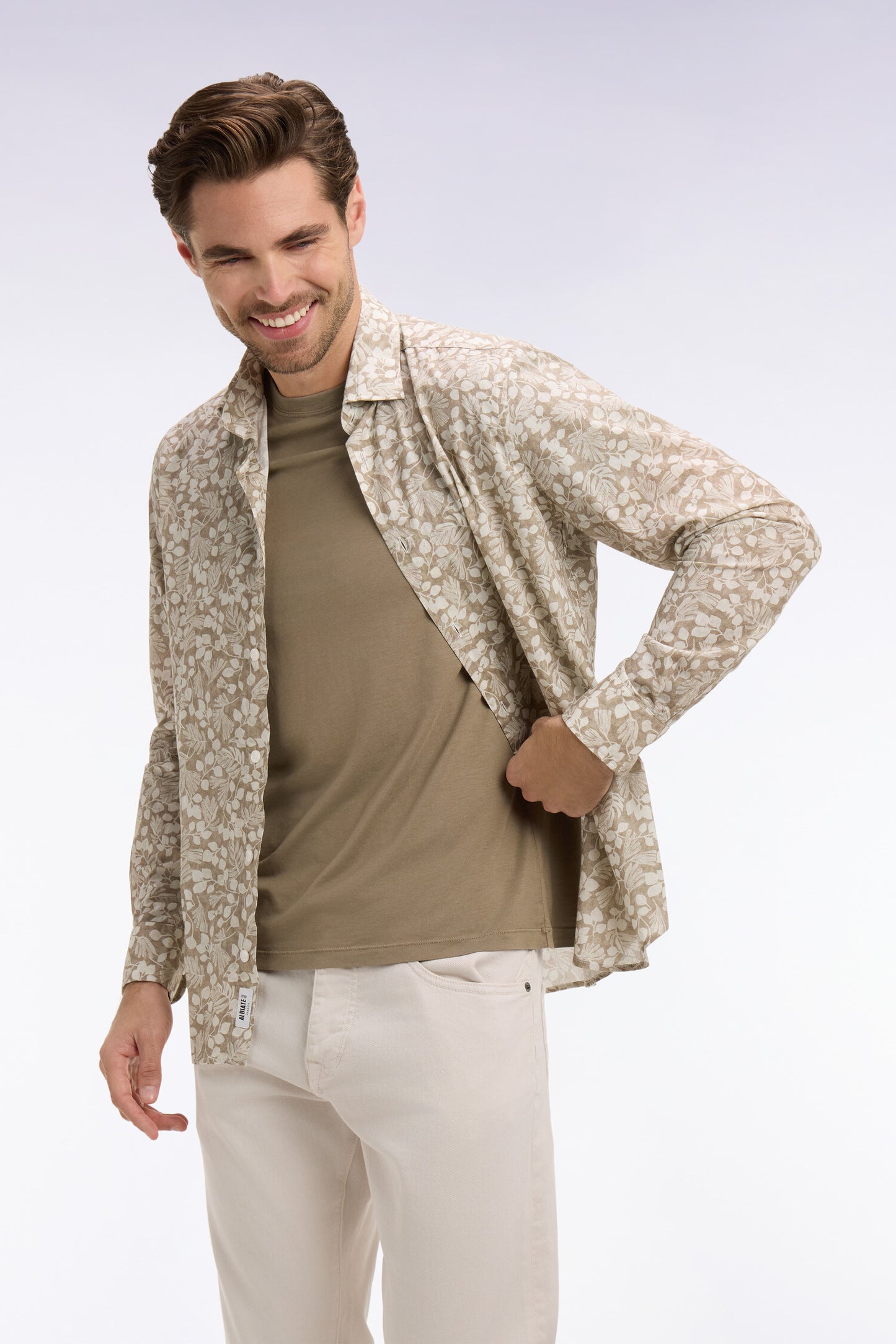 Beige cotton poplin shirt with plant micro-patterns, slim fit
