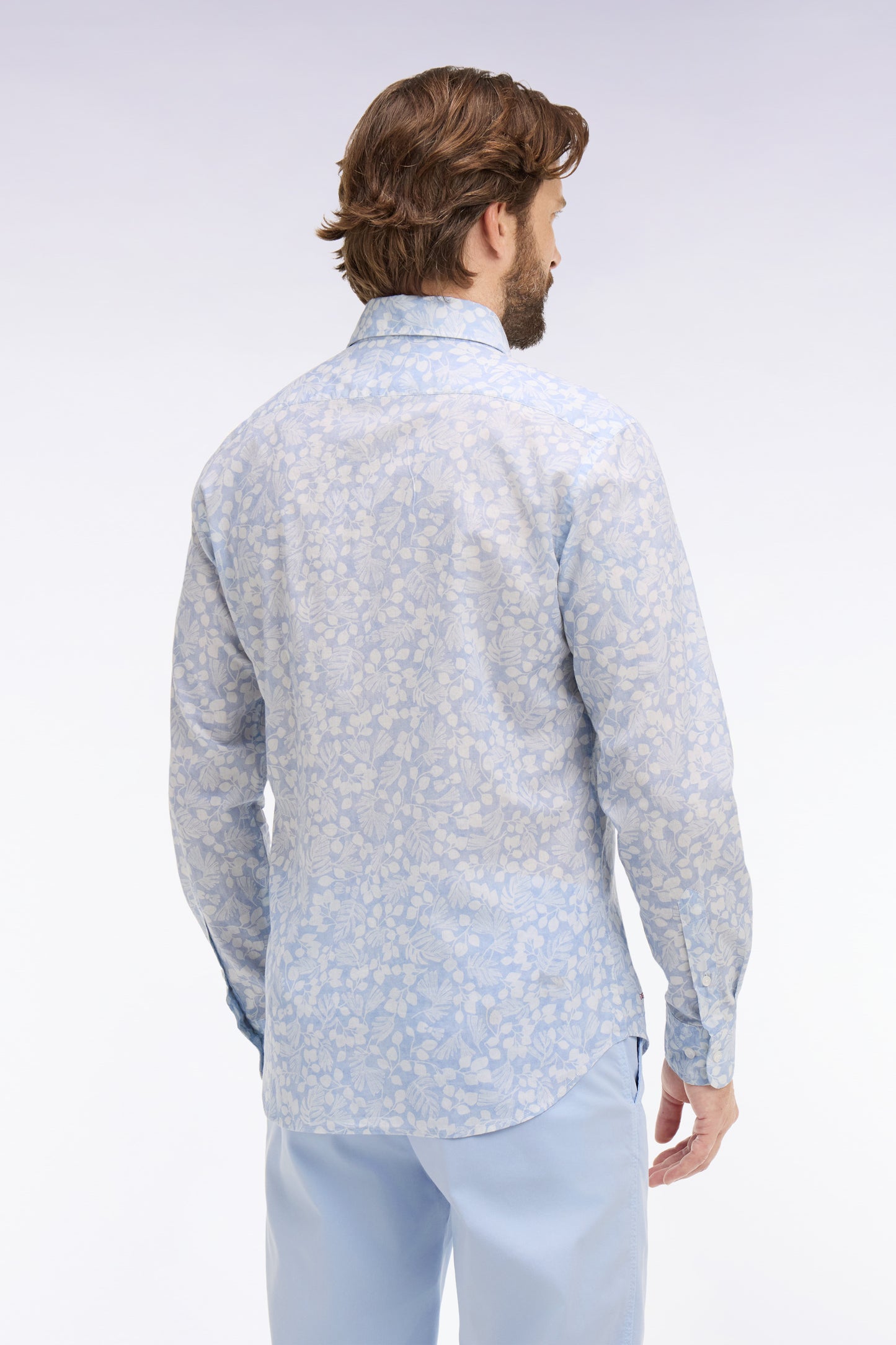 Slim-fit sky blue cotton poplin shirt with plant micro-patterns