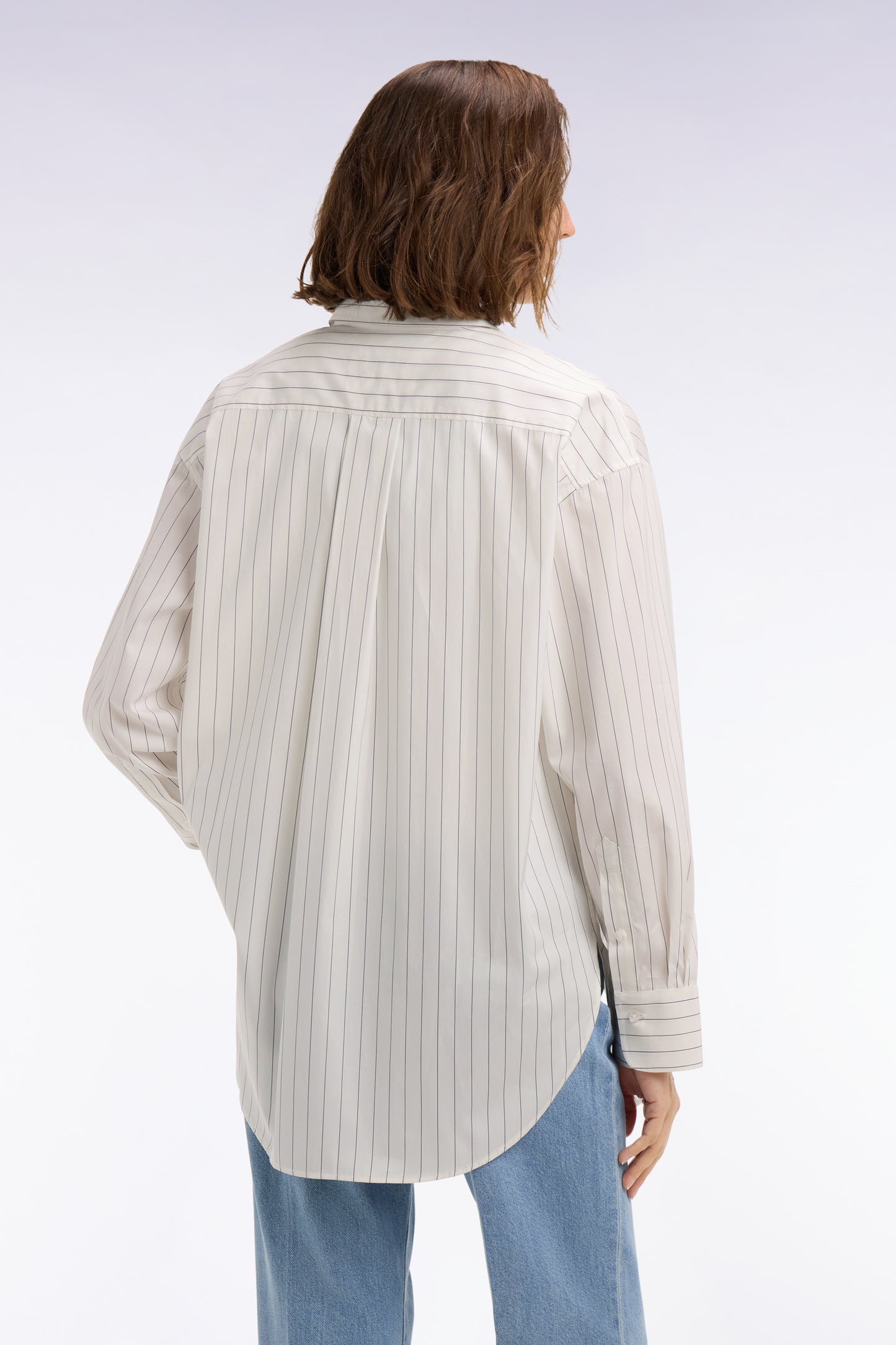 Chemise à fines rayures en popeline de coton blanche coupe oversized