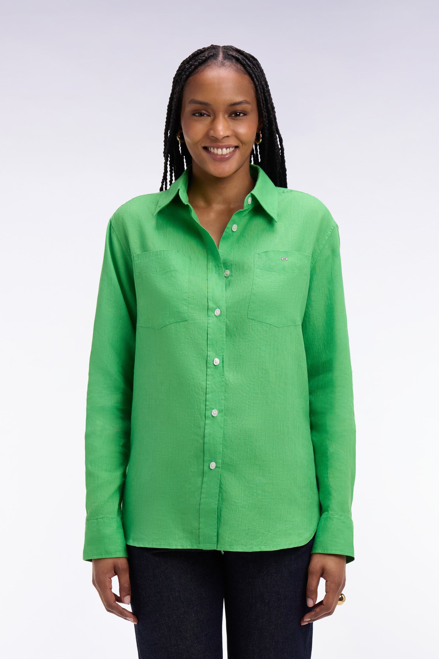 Green linen shirt with patch pockets