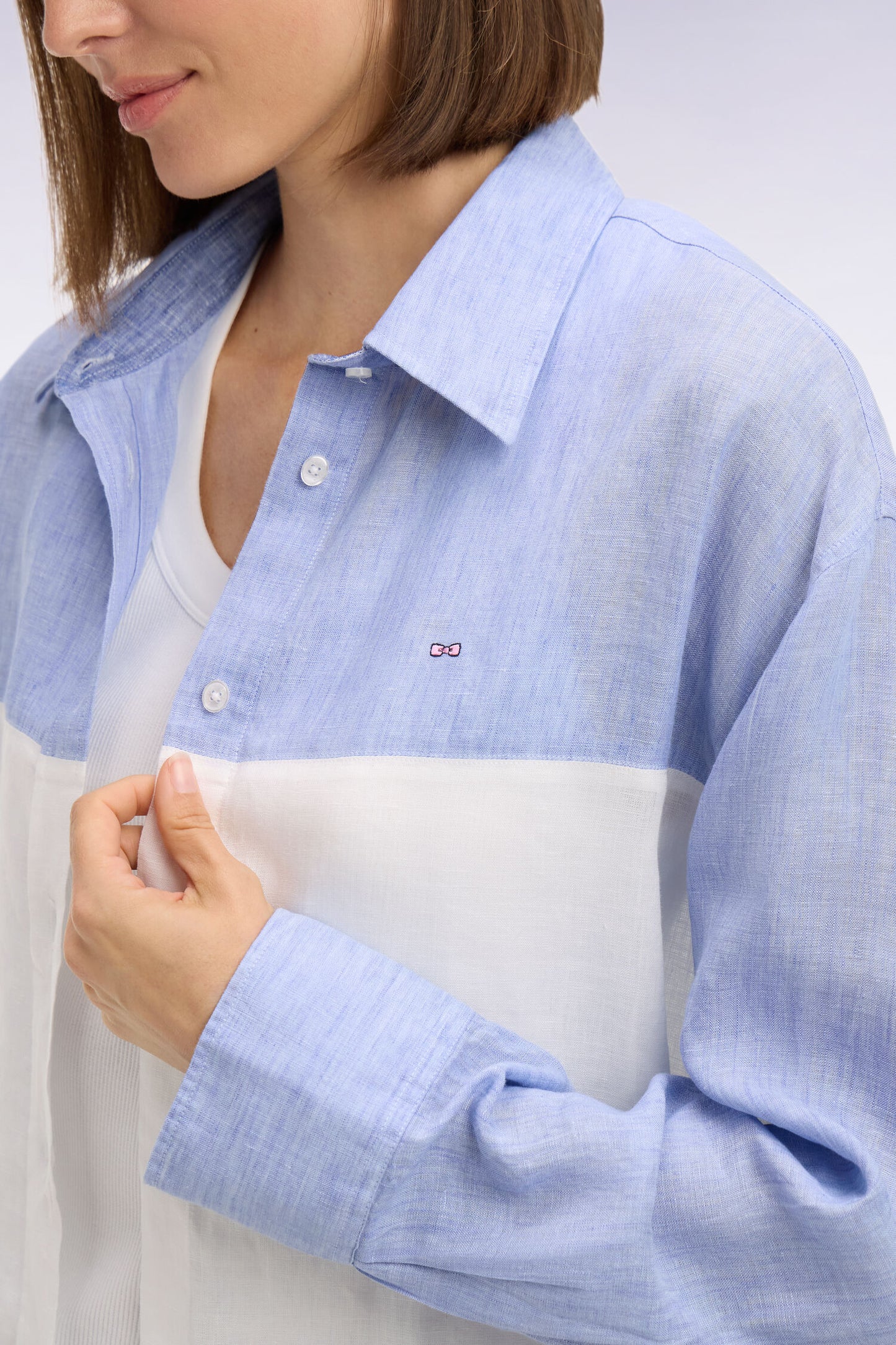 Chemise en lin colorblock bleu coupe oversized