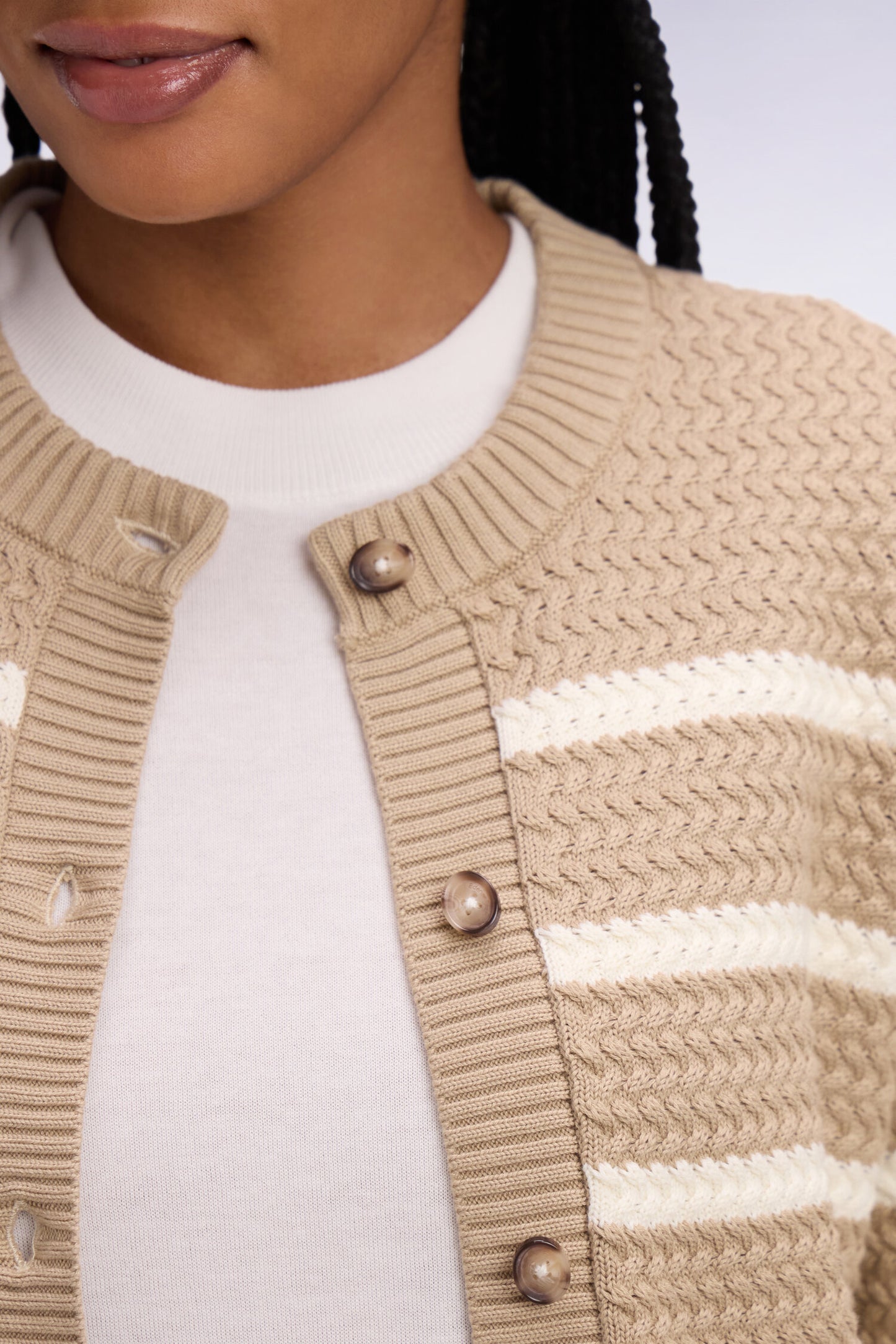 Cardigan marinière en maille tressée beige