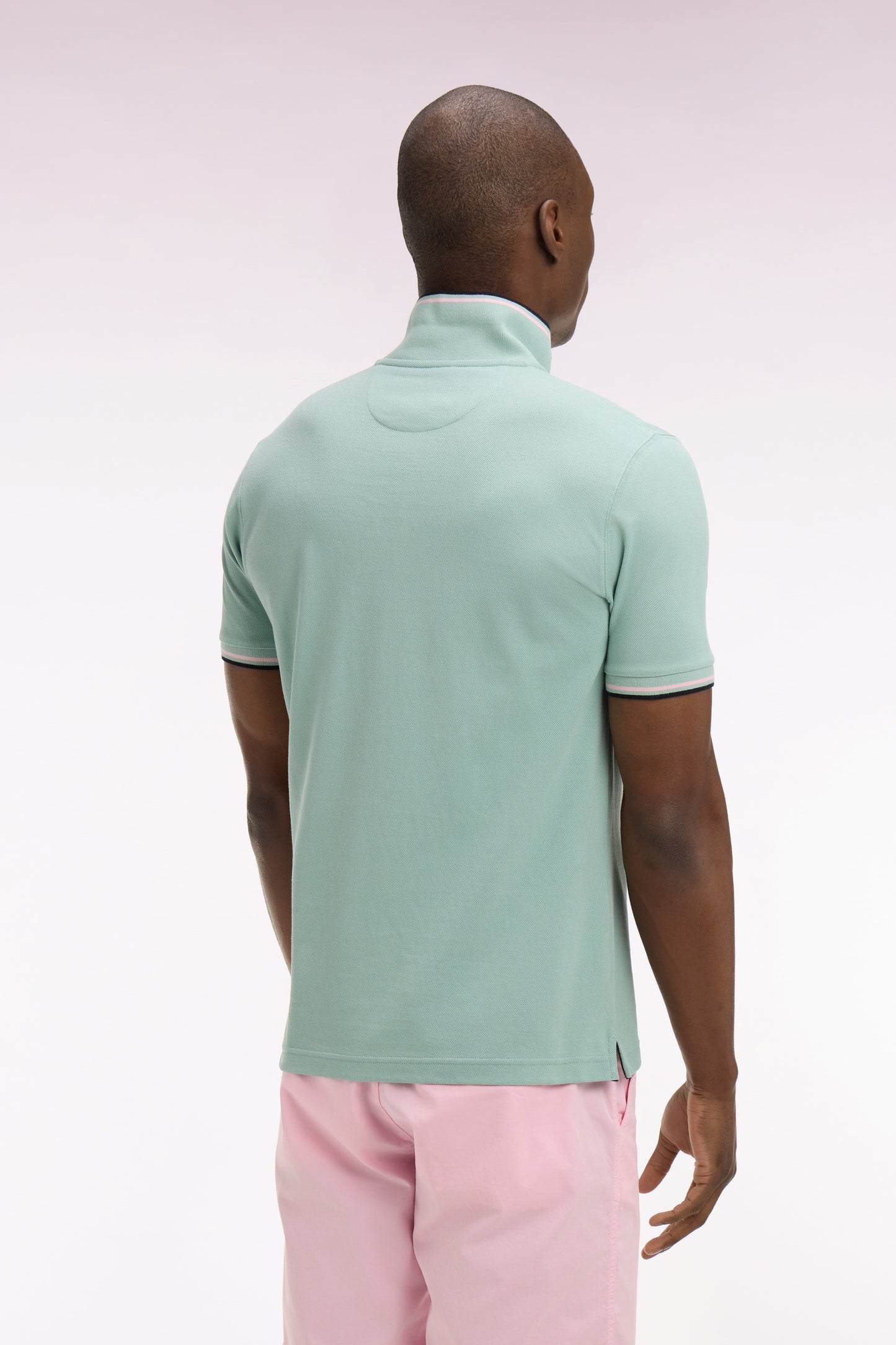 Polo à manches courtes en coton vert d'eau détails rayés coupe regular