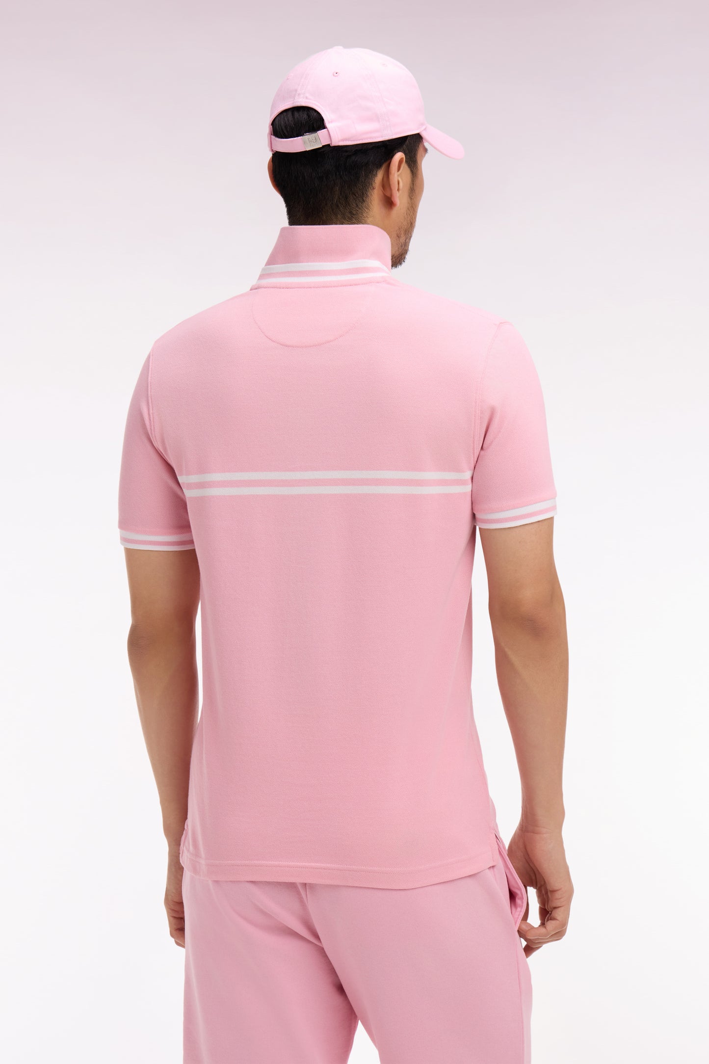 Polo à manches courtes en coton rose à rayures blanches coupe regular