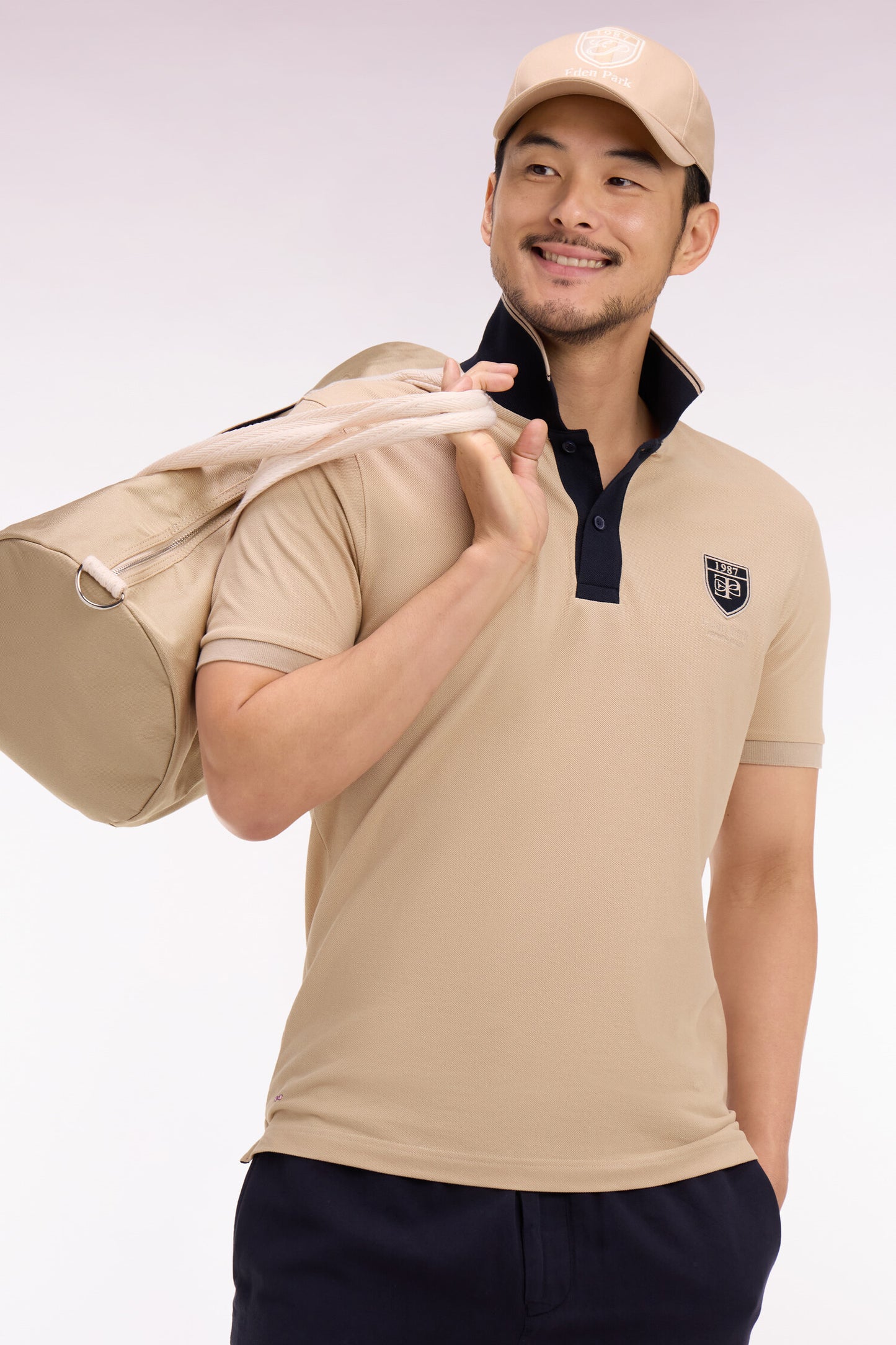 Polo à manches courtes en piqué coton beige écusson EP