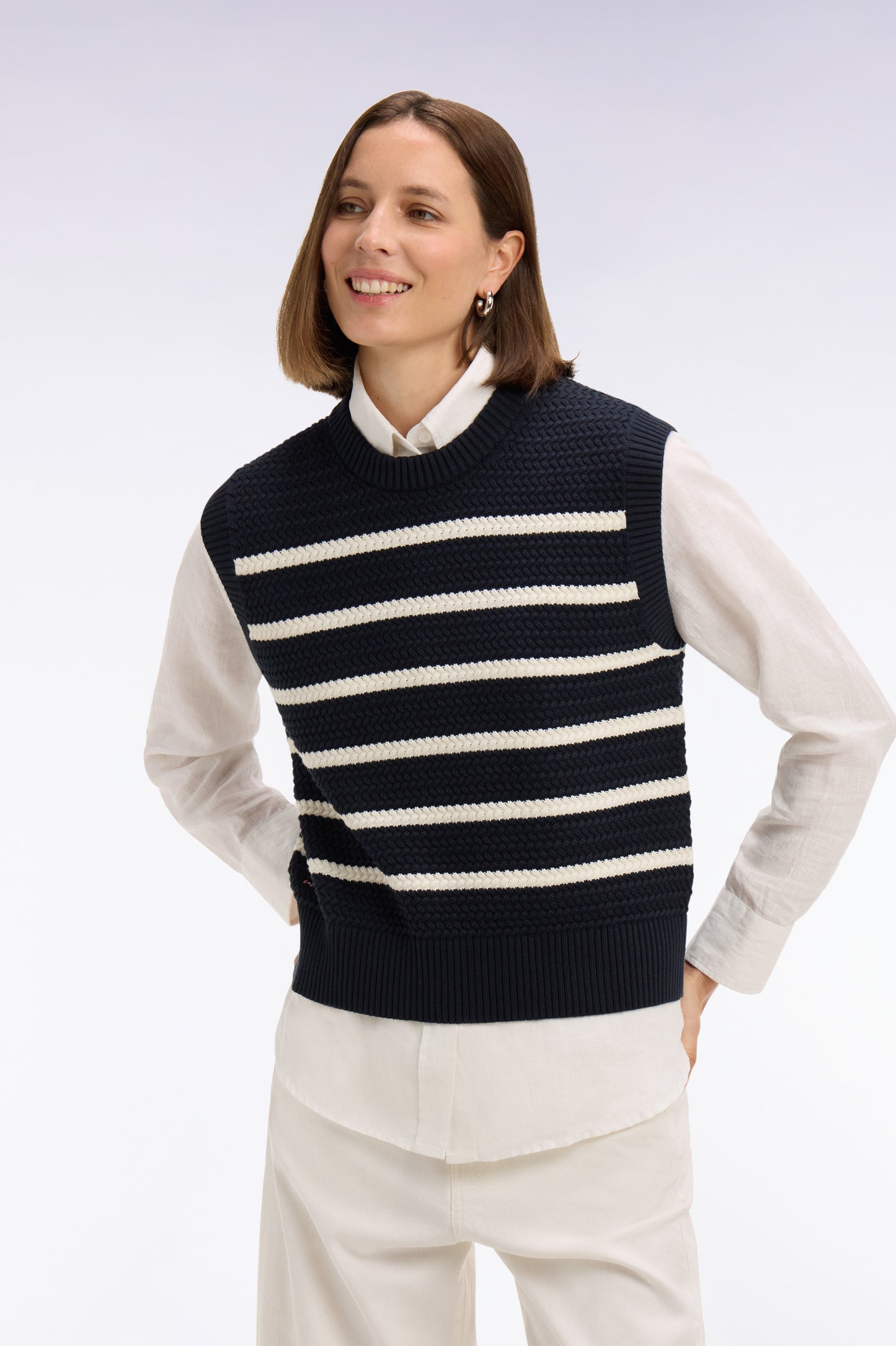 Sleeveless sailor sweater in navy braided cotton