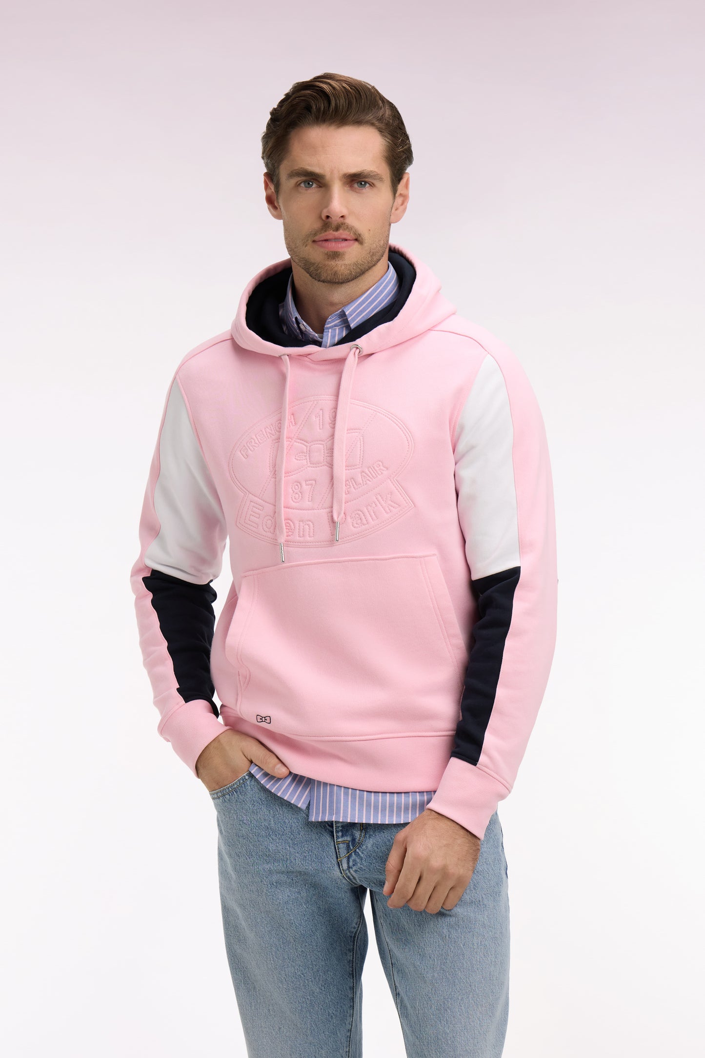 Sweatshirt à capuche en molleton coton rose brodé