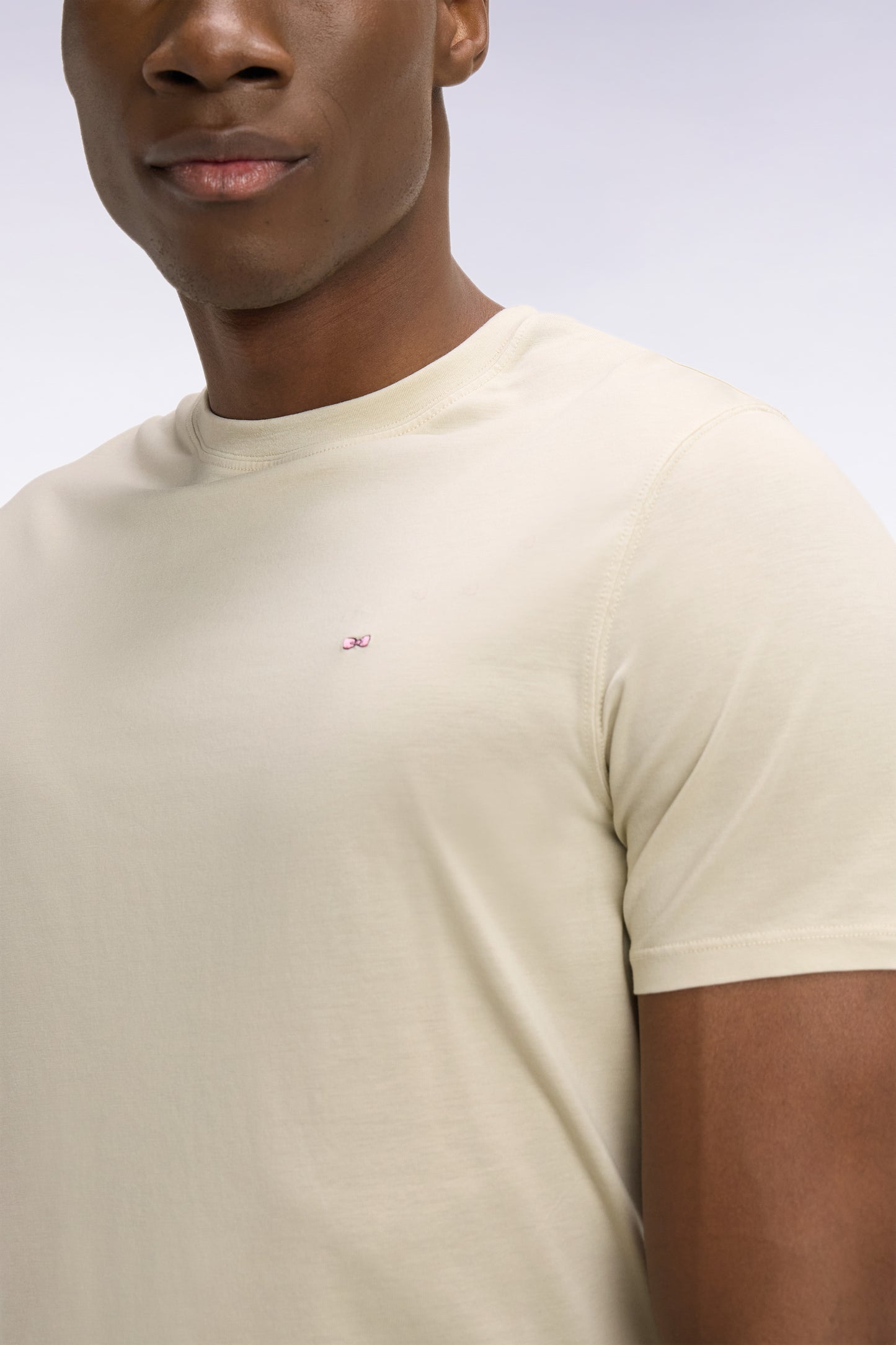T-shirt à manches courtes en lyocell et coton beige coupe regular