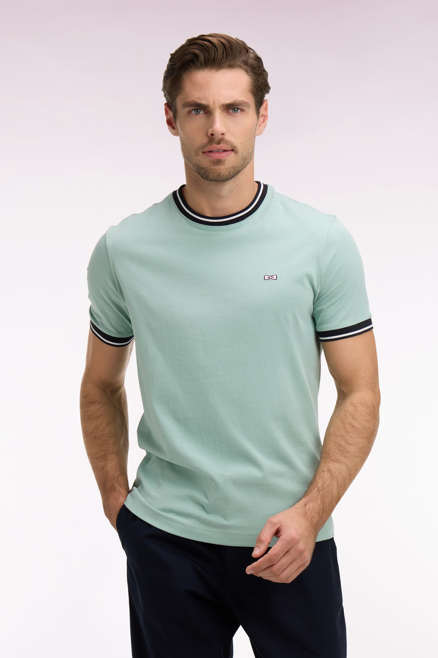 T-shirt à manches courtes en coton vert d'eau brodé coupe regular