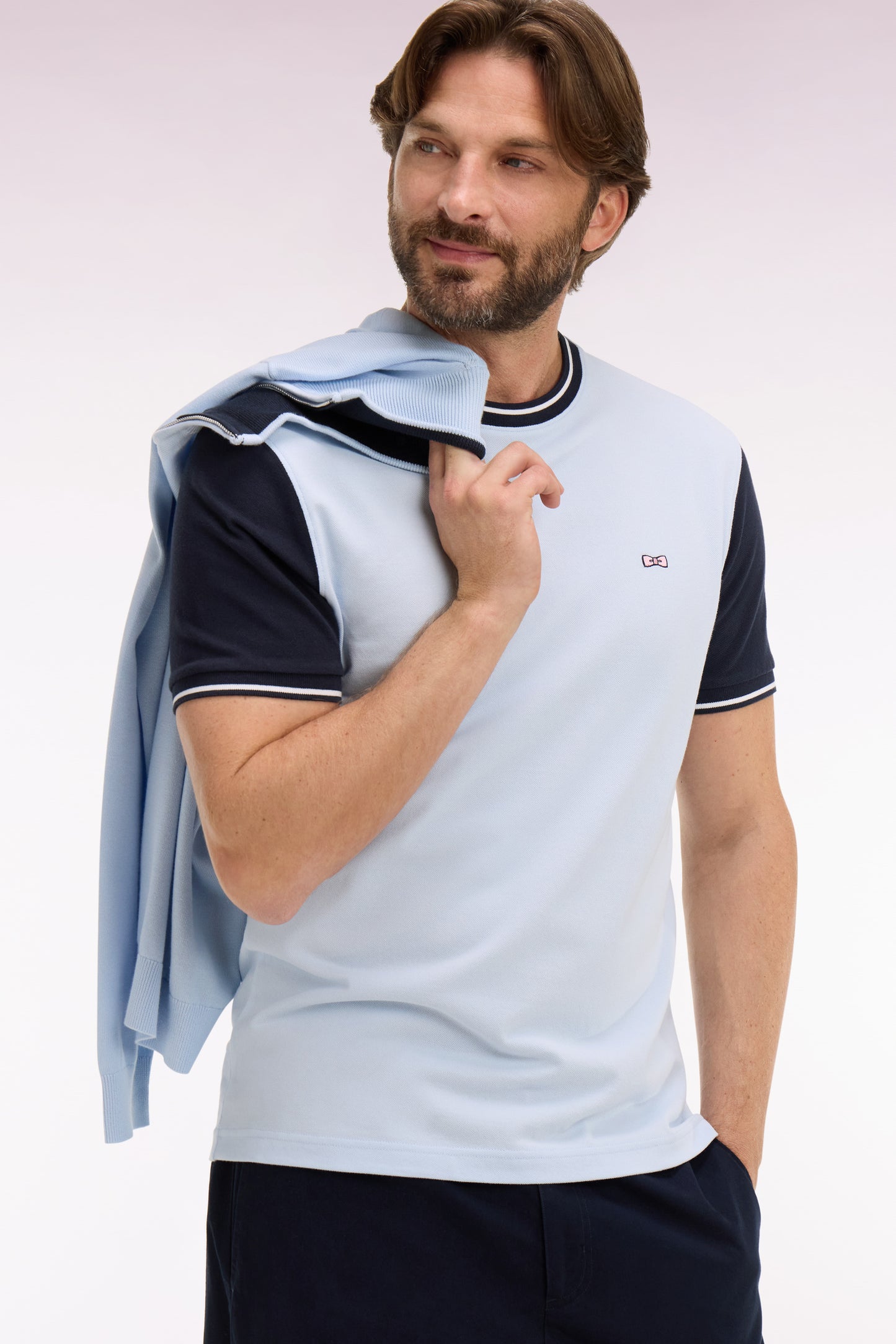 T-shirt à manches courtes en coton ciel bicolore brodé coupe regular