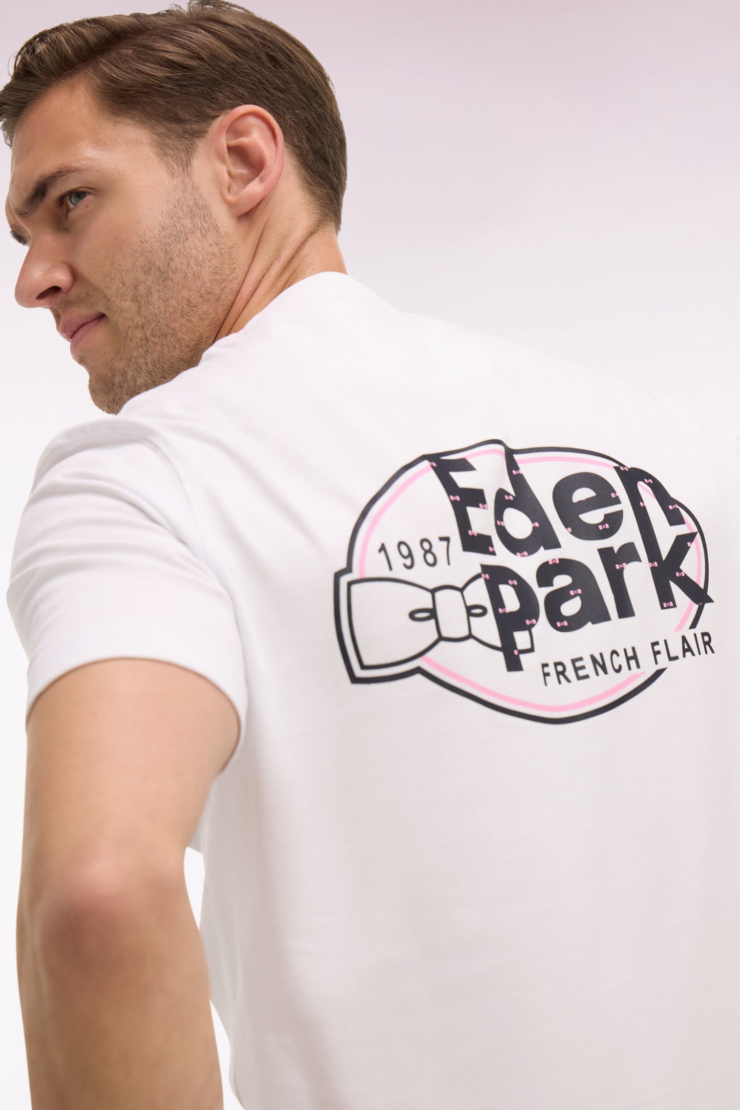 White short-sleeved regular-fit screen-printed T-shirt