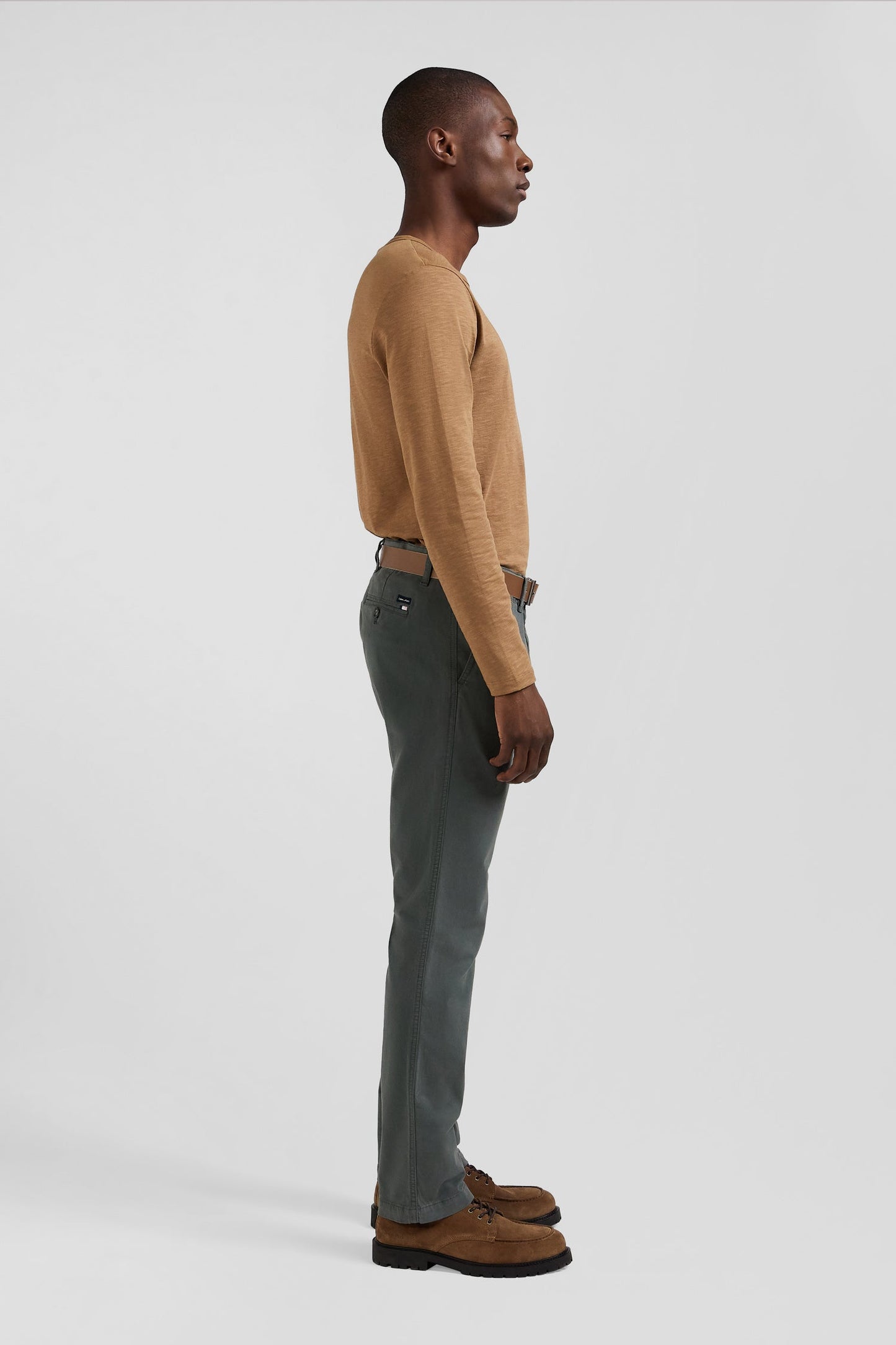 Pantalon chino gris en gabardine de coton stretch coupe Regular - Image 5