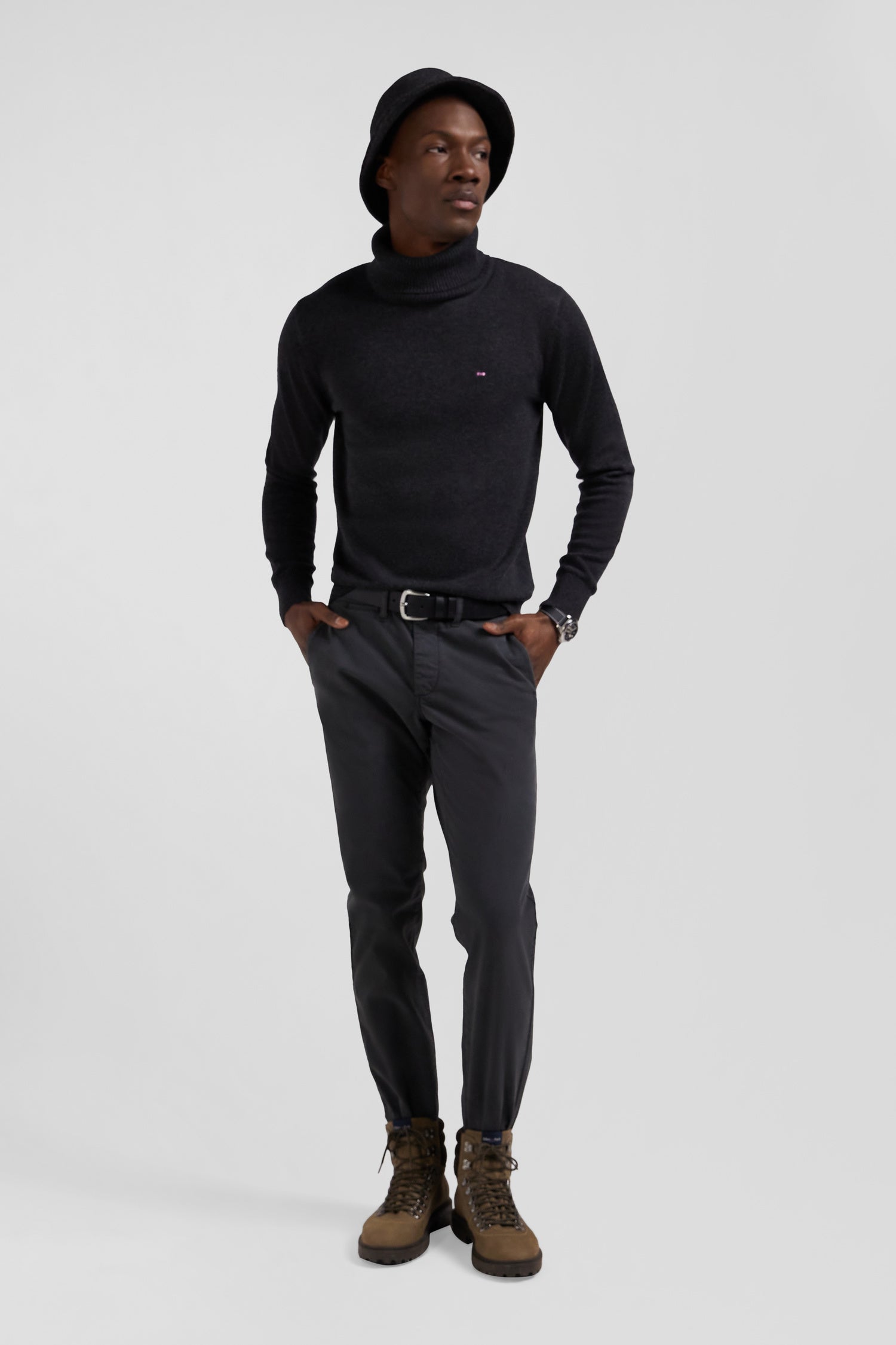 Pantalon chino uni en coton stretch gris anthracite coupe Slim