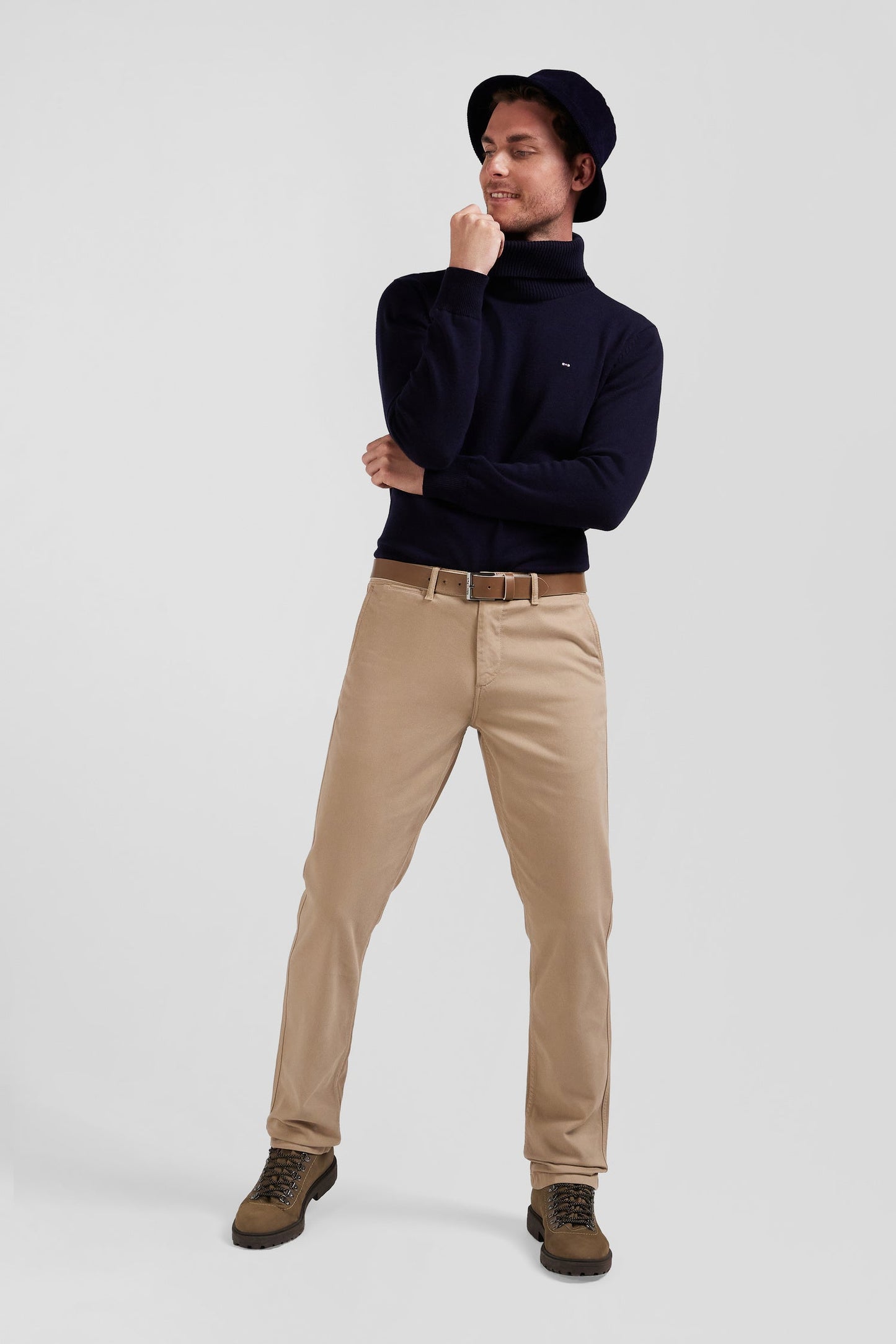 Pantalon chino en piqué de coton stretch et modal chanvre coupe Regular - Image 3