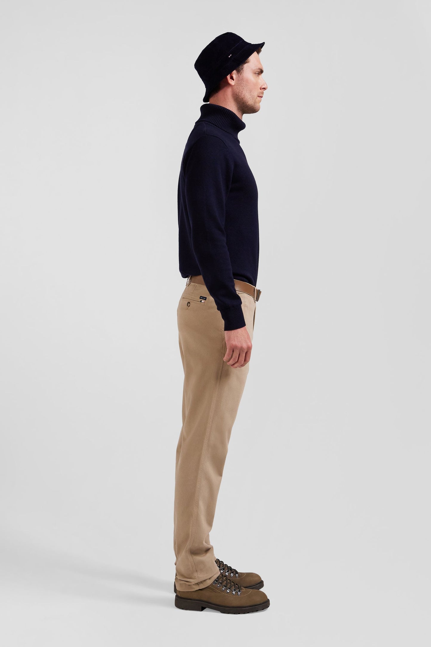 Pantalon chino en piqué de coton stretch et modal chanvre coupe Regular - Image 5