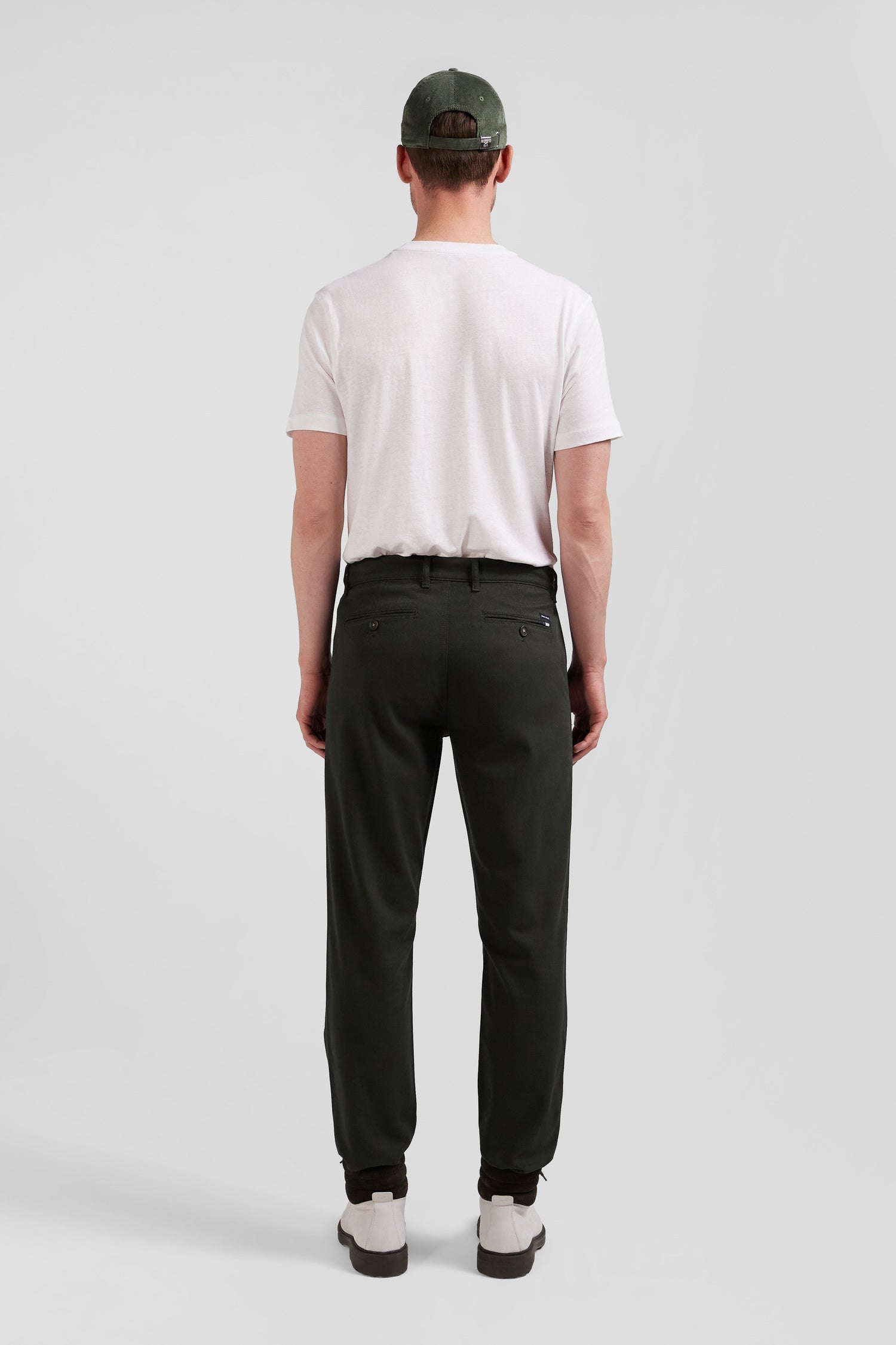 Pantalon chino en piqué de coton stretch et modal kaki coupe Regular