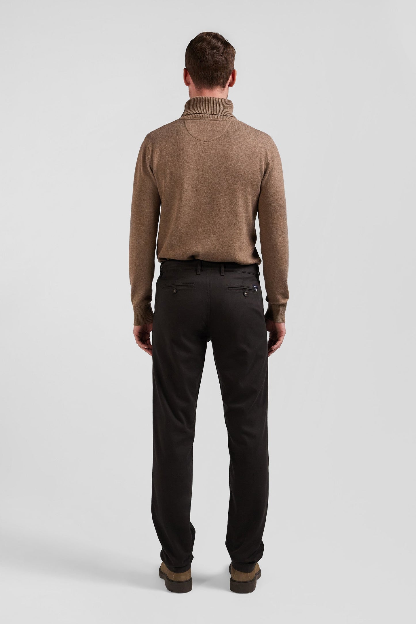 Pantalon chino en piqué de coton stretch et modal brun coupe Regular - Image 6