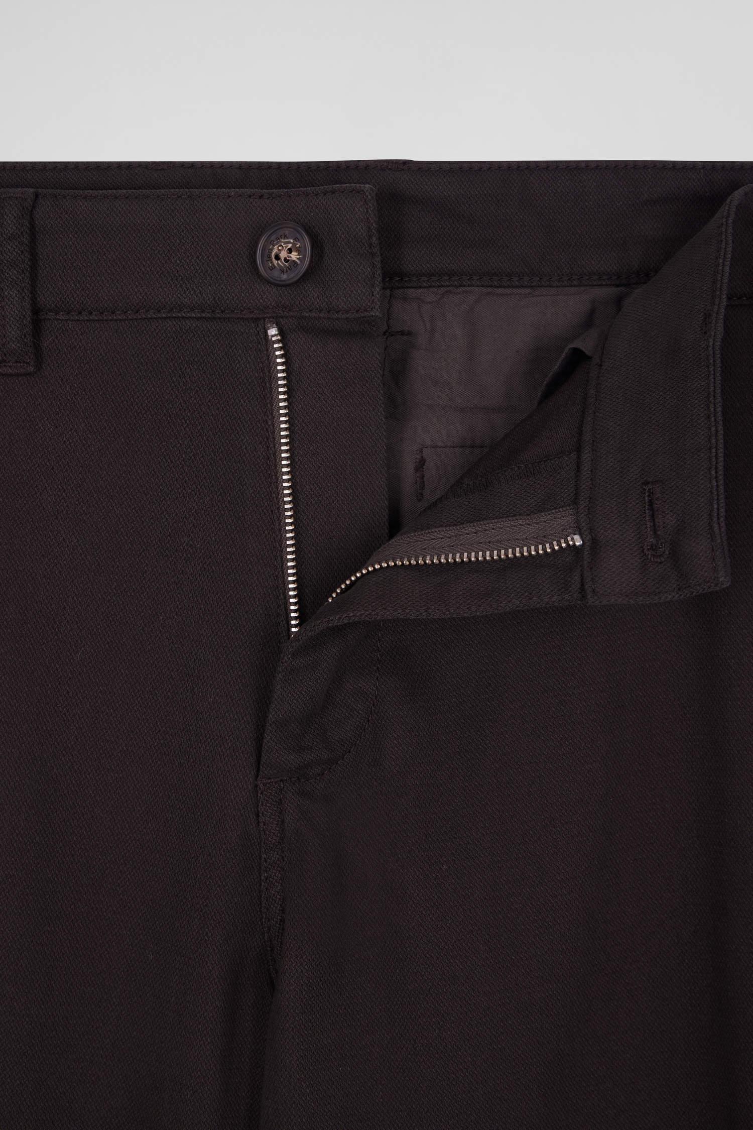 Pantalon chino en piqué de coton stretch et modal brun coupe Regular