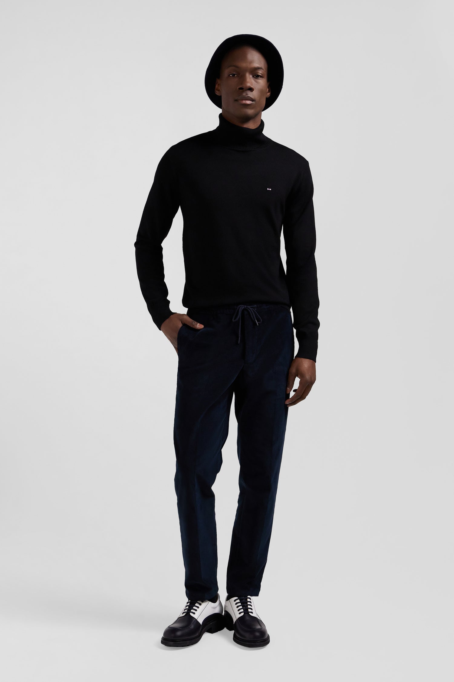 Pantalon en velours côtelé bleu marine taille élastiquée coupe Modern