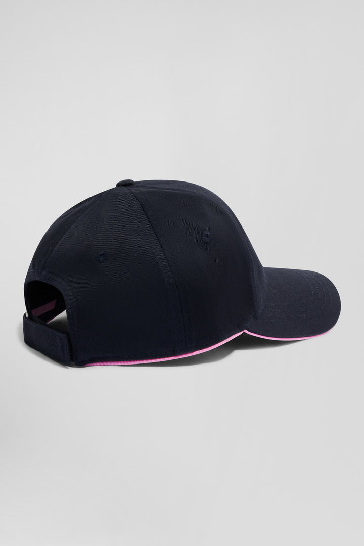 Casquette en coton bleu marine badge nœud papillon passepoil rose alt view