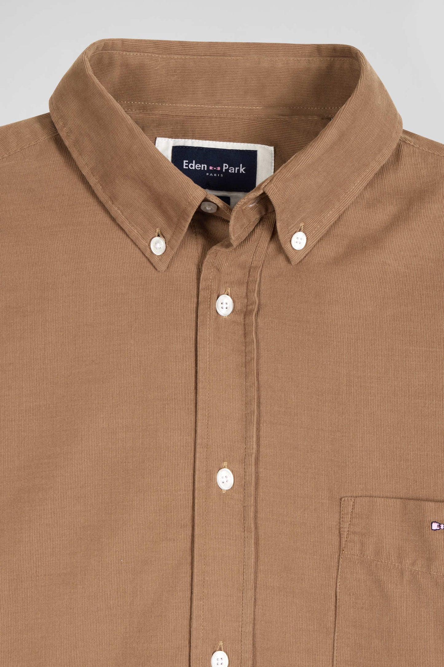 Plain hazelnut corduroy shirt Button-down collar and chest pocket Regular fit