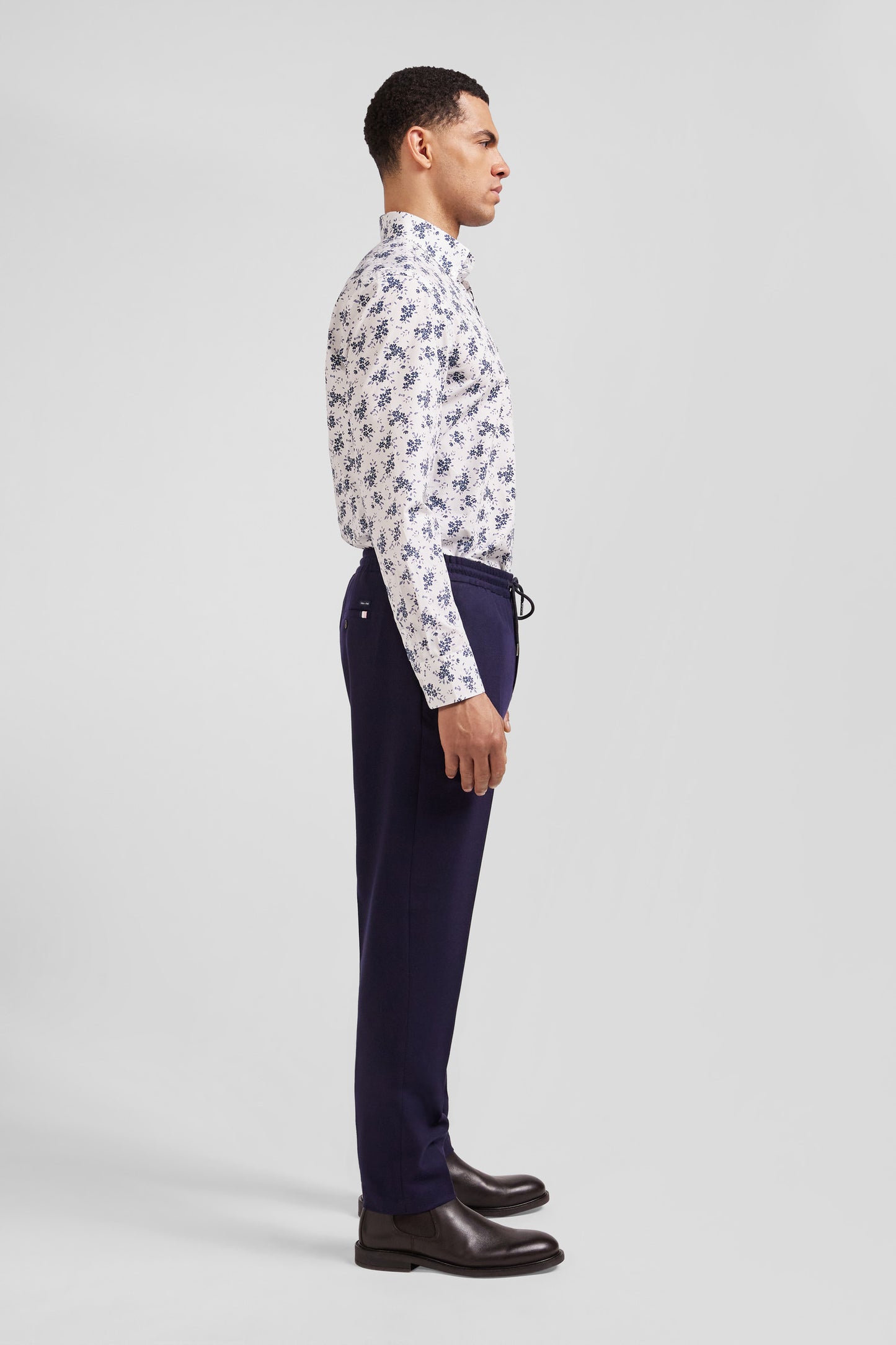 Regular ecru cotton poplin shirt with navy floral print