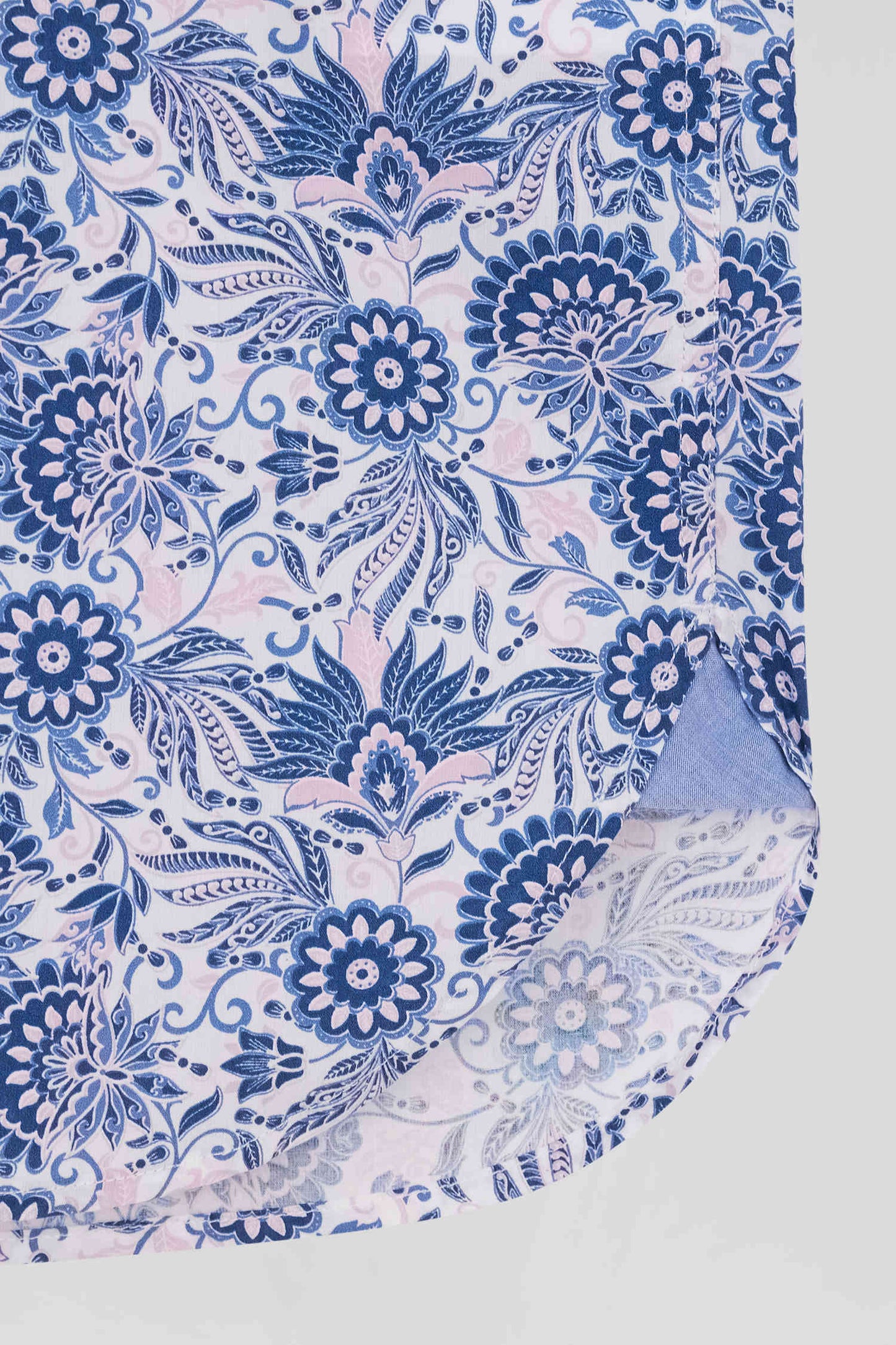 Regular ecru and blue cotton shirt with graphic print