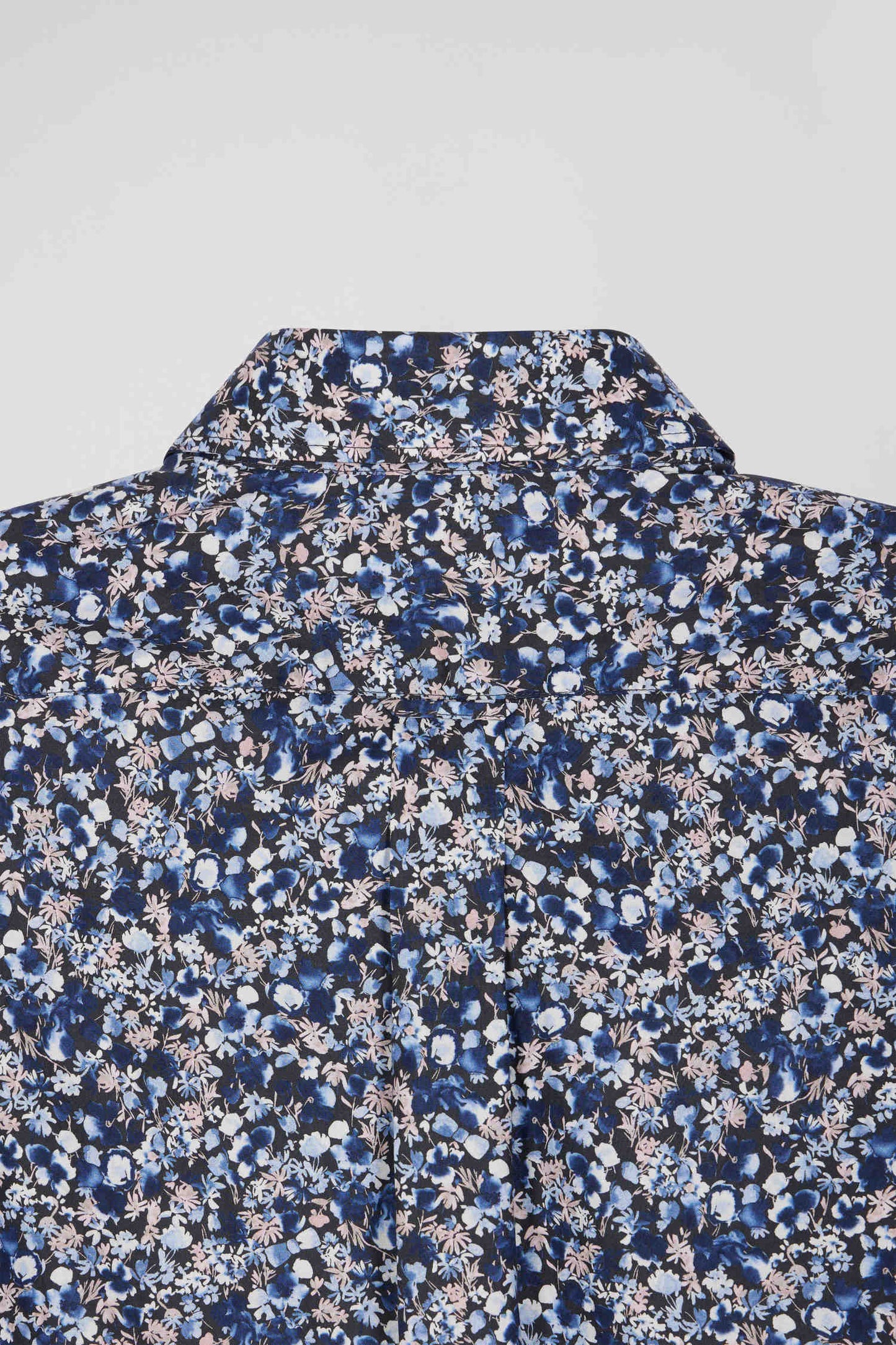 Chemise en popeline de coton Pima bleu marine microimprimé floral coupe Regular - Image 10