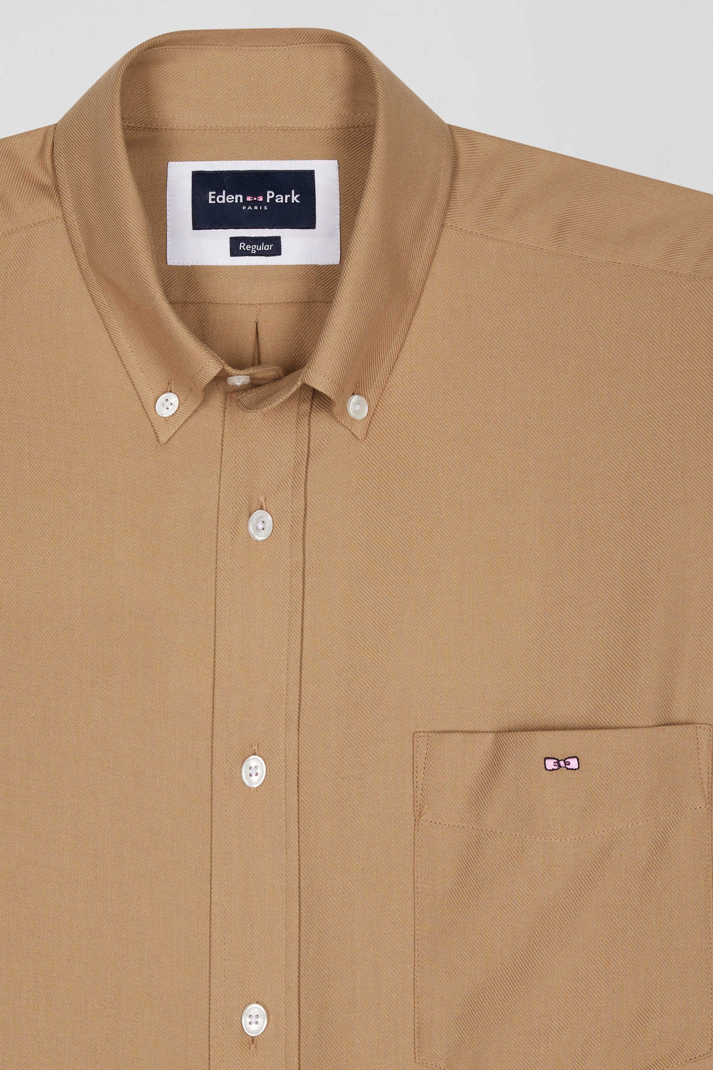 Chemise en twill de coton et cachemire camel coupe Regular - Image 8