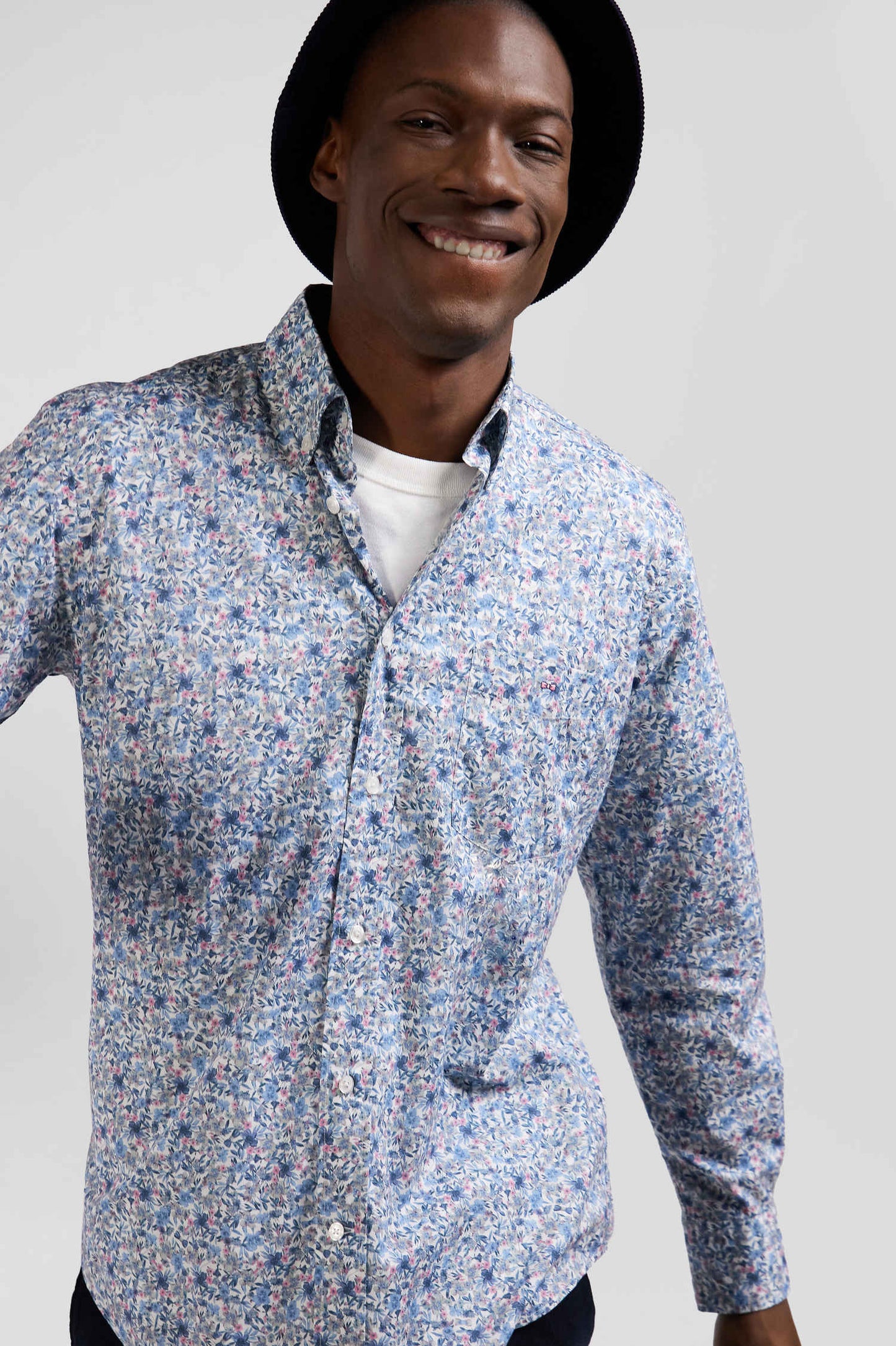 Light cotton poplin shirt with floral microprint Regular fit