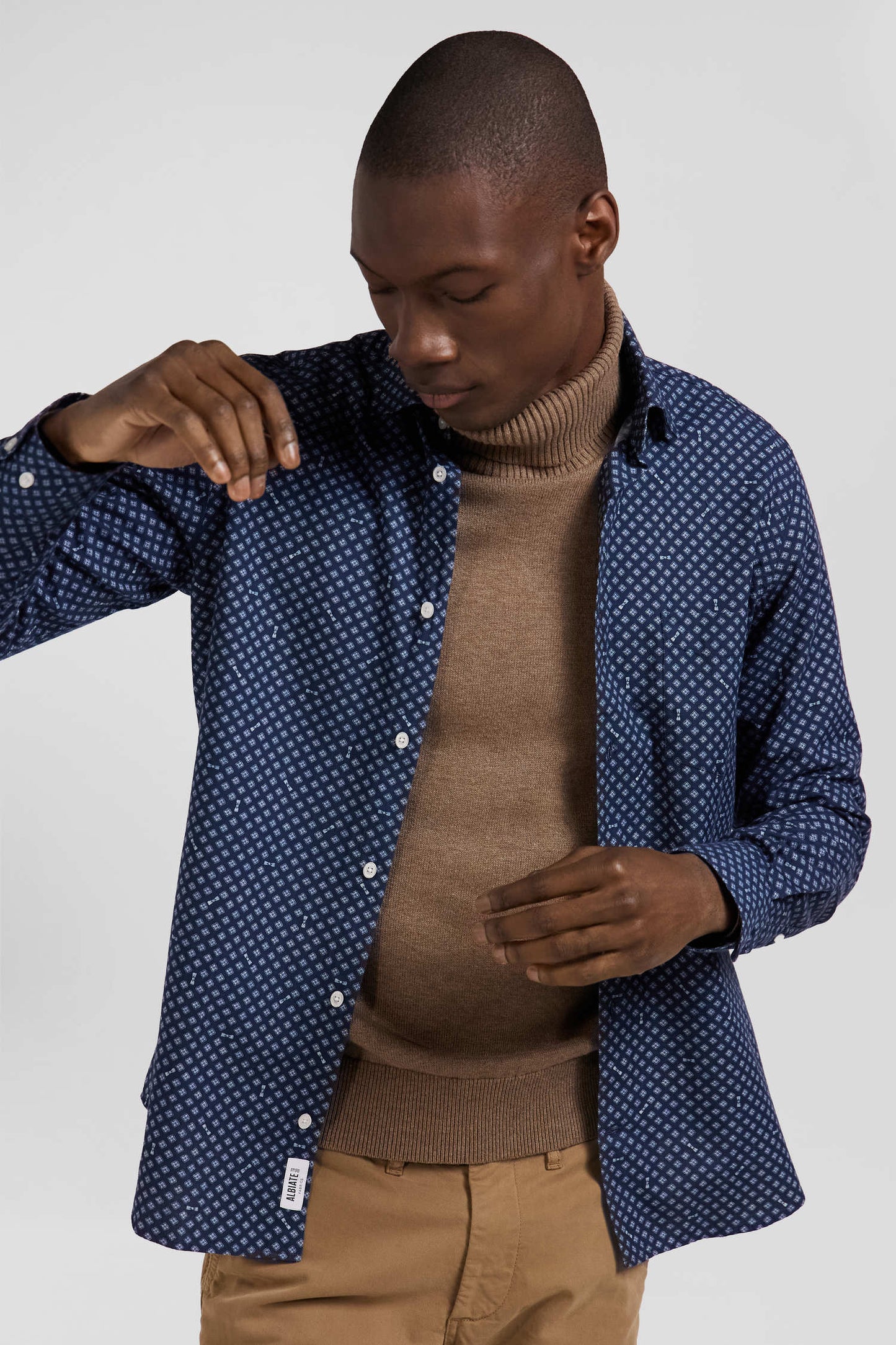 Slim fit shirt in indigo cotton poplin with graphic print