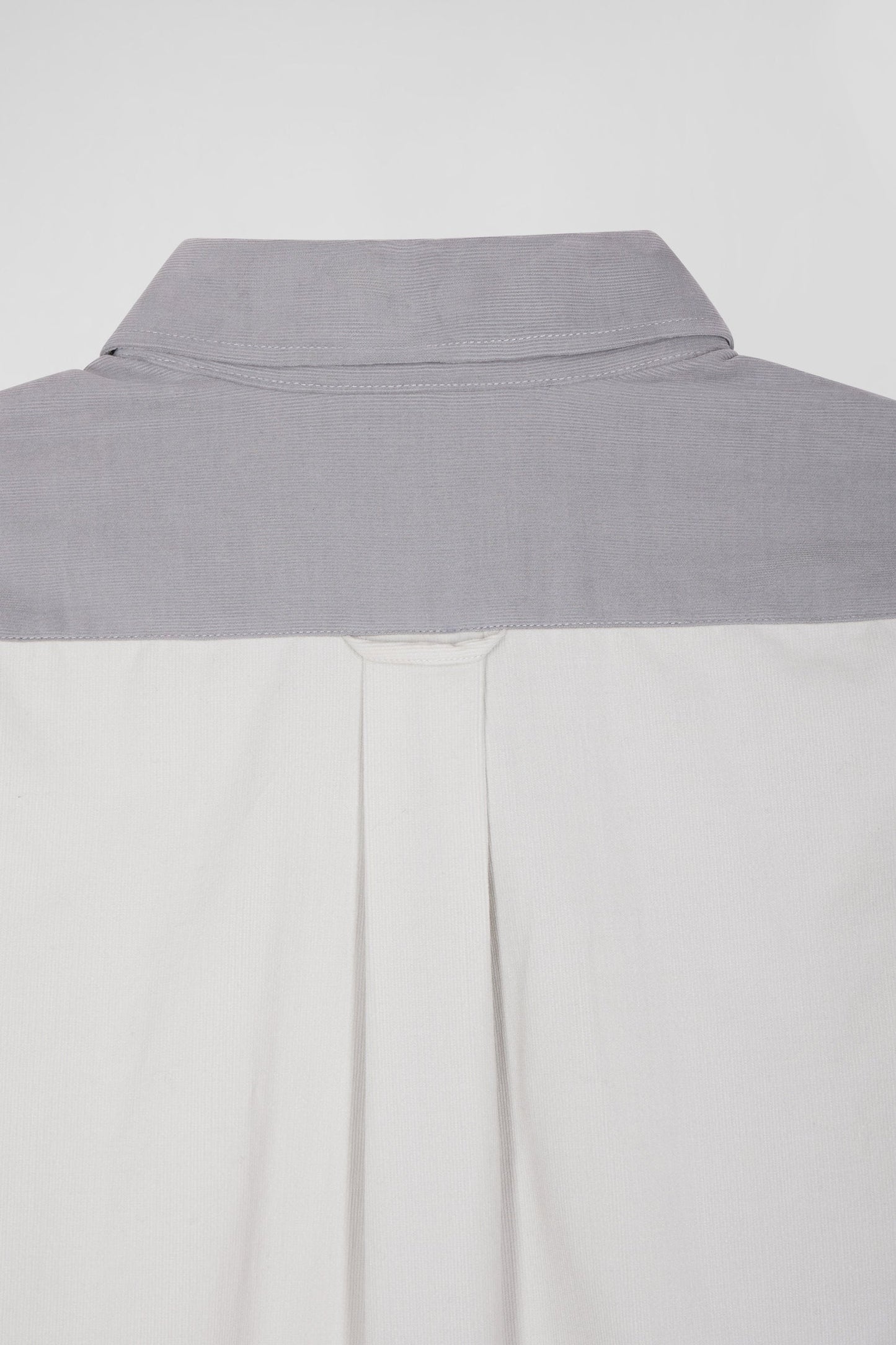 Chemise tricolore en coton gris coupe Regular - Image 11